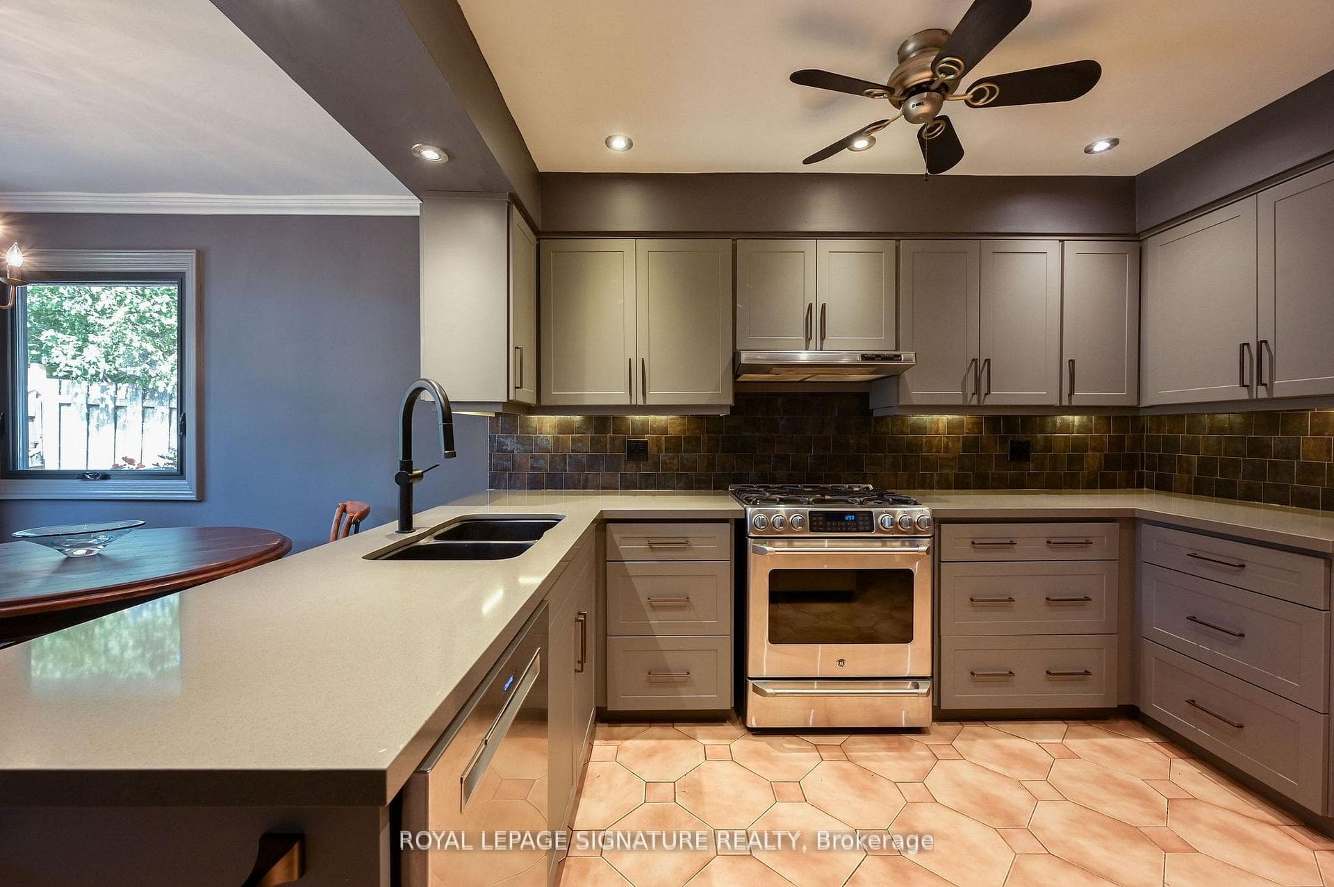 1191 Grange Road photo 6