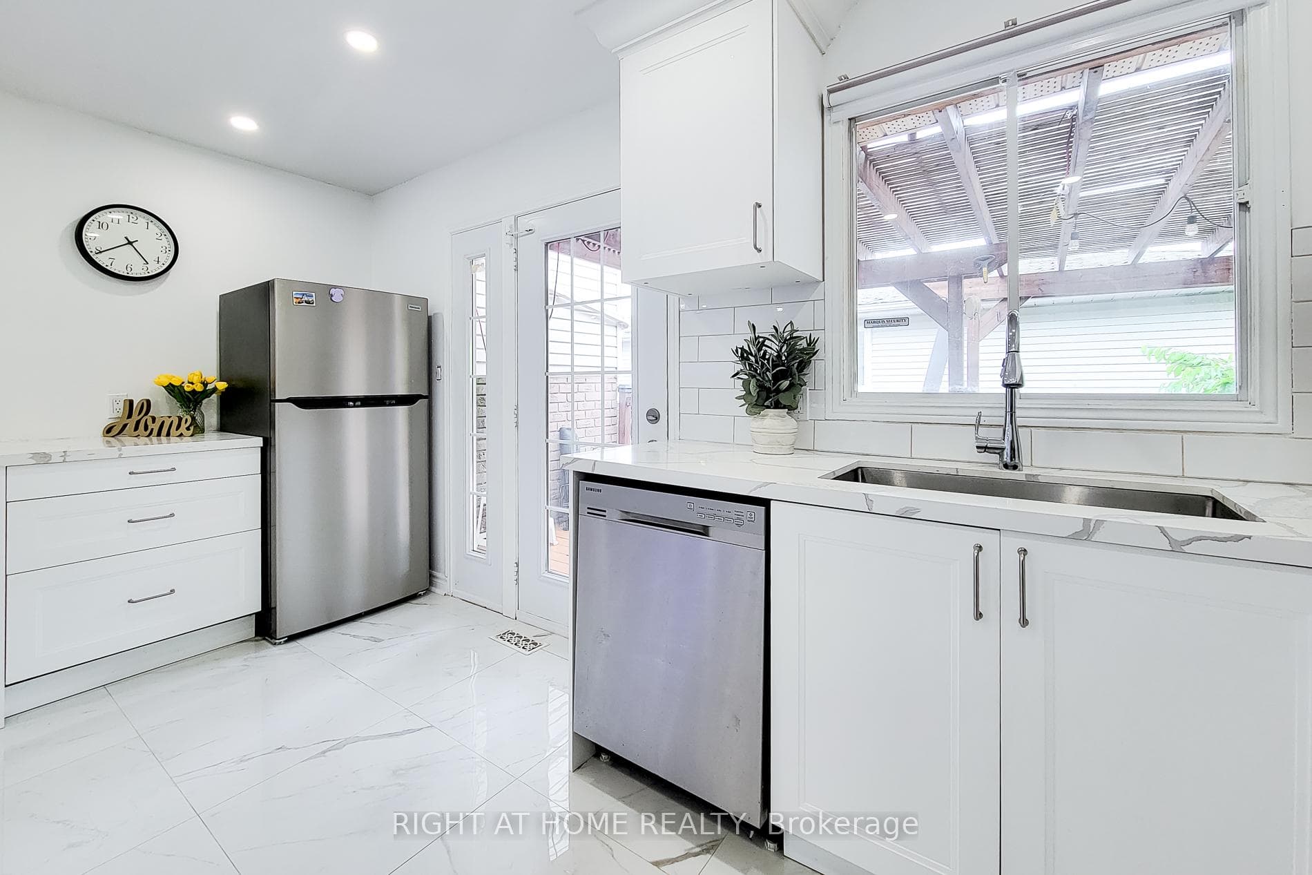 62 HAZEL Street photo 25
