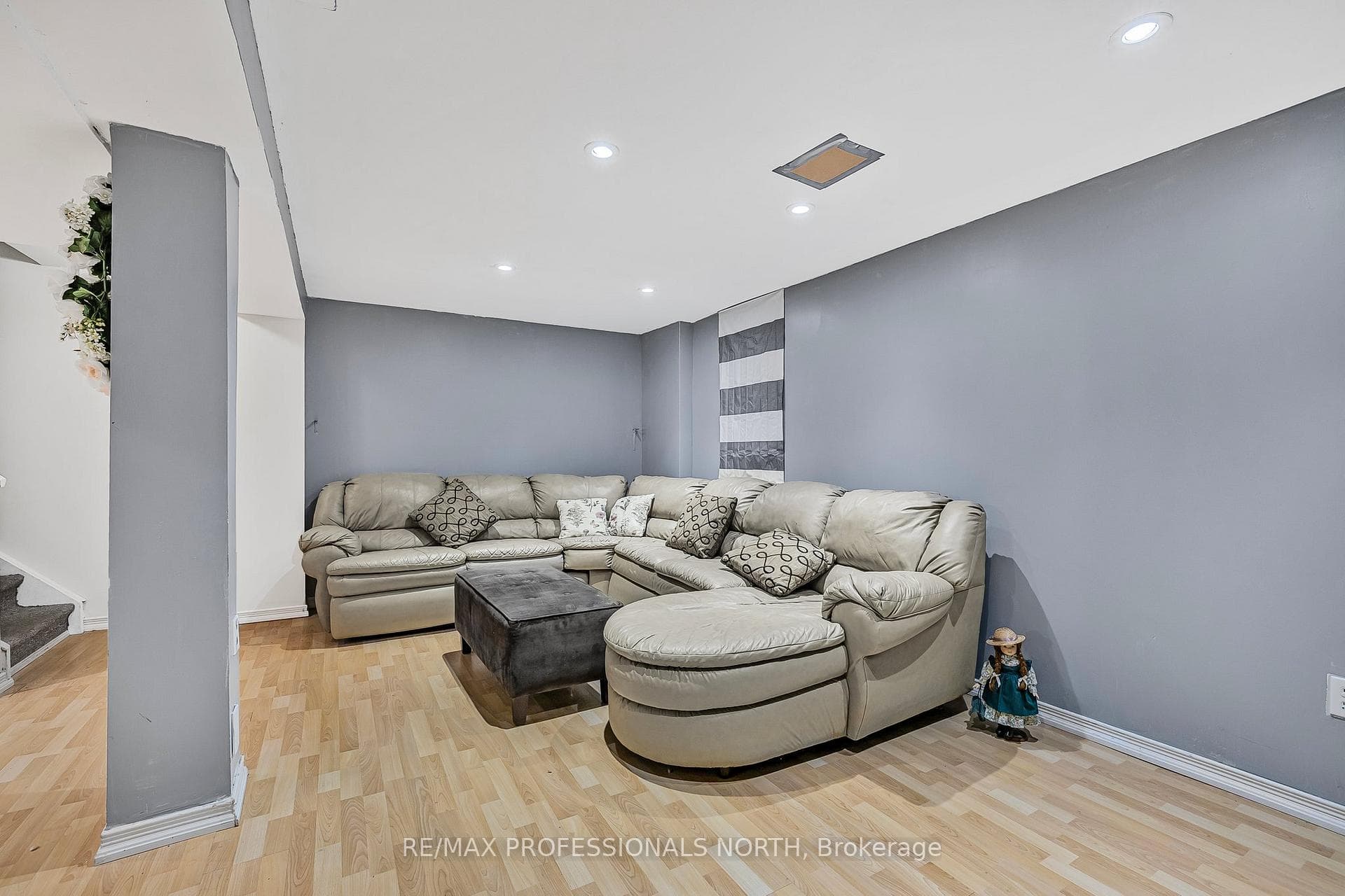 832 Sisler Avenue photo 27