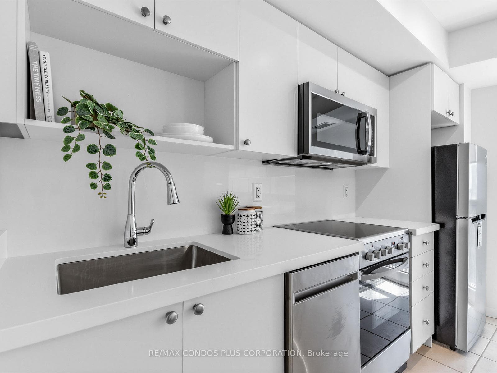 18 Yonge Street Unit 1012 photo 11