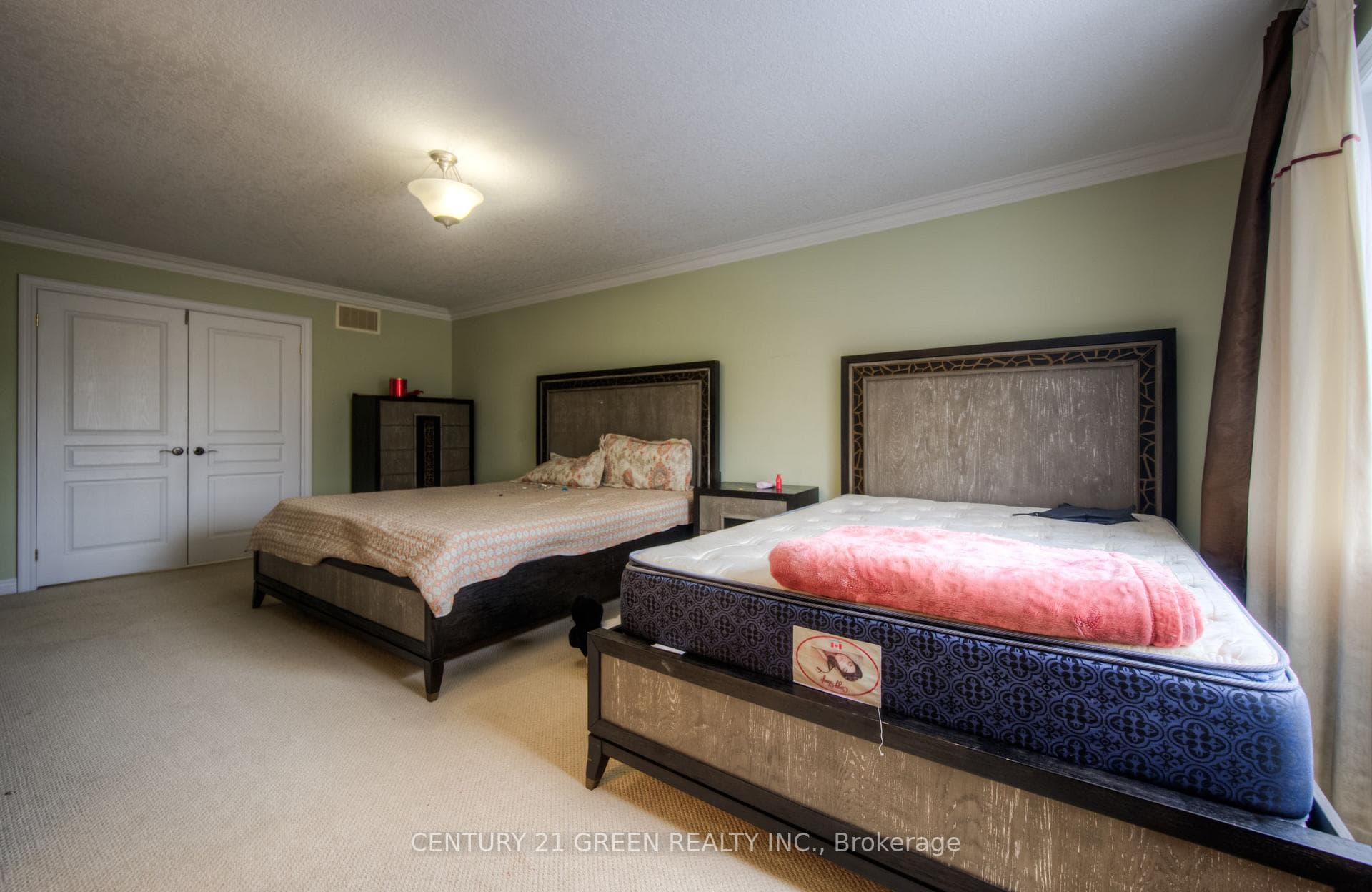 65 Blackburn Drive photo 32