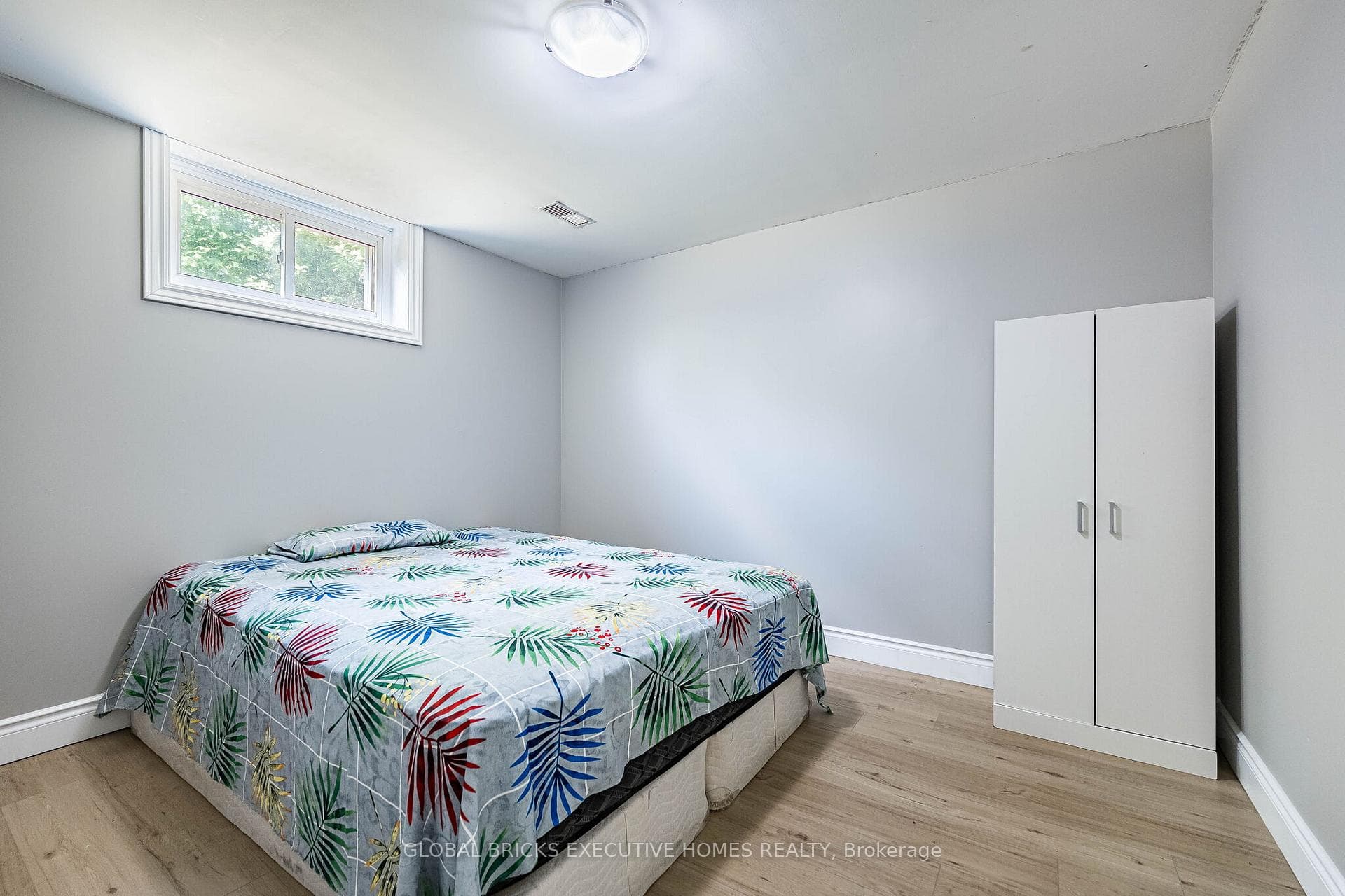 1274 Redbank Crescent photo 42