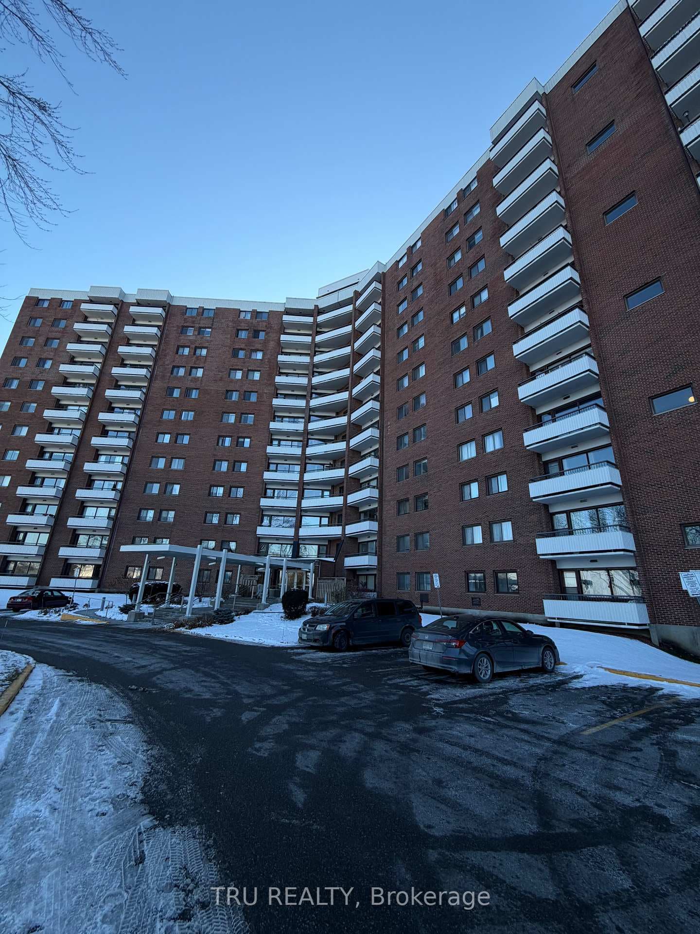 20 Chesterton Drive Unit 209 photo 1