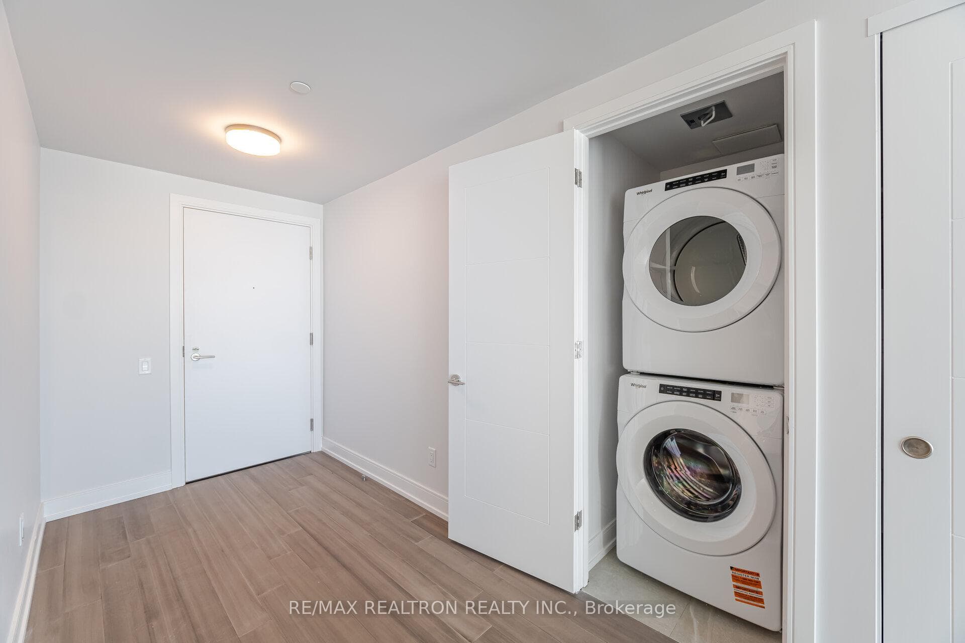 664 Spadina Avenue Unit 1007 photo 18