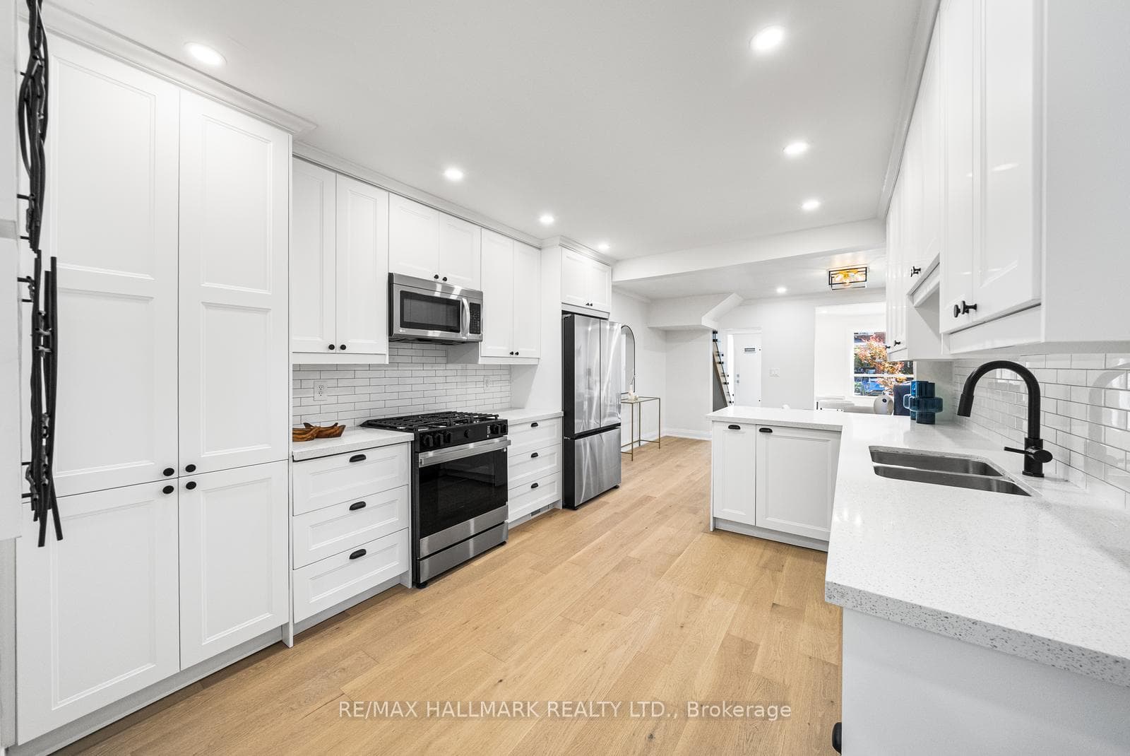 50 Watson Avenue photo 10