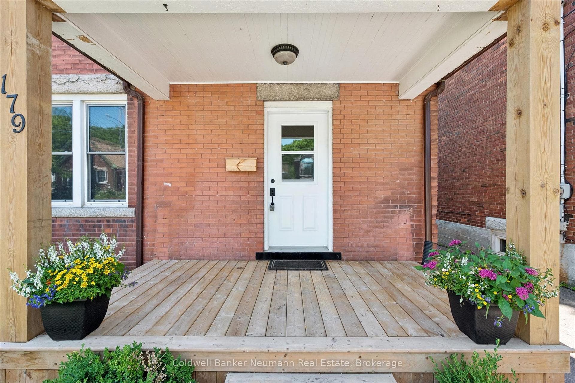 179 Elizabeth Street photo 3