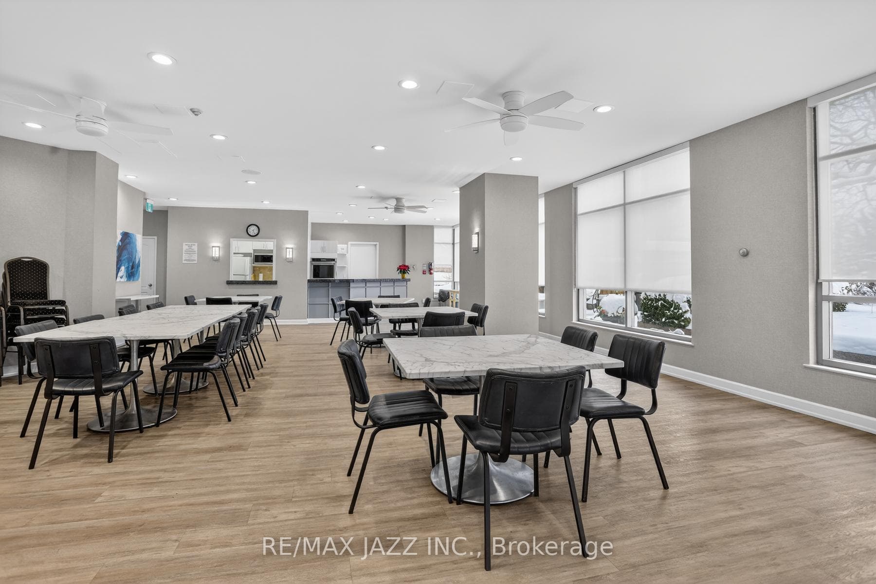 712 Rossland Road Unit 217 photo 36