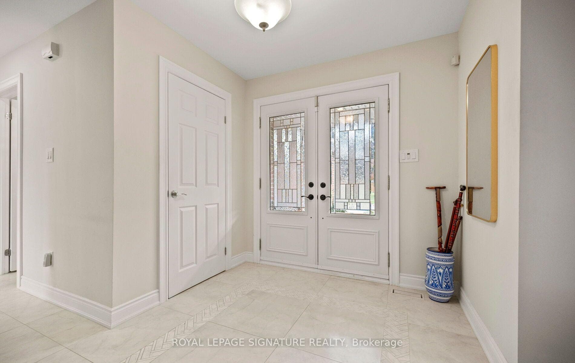 1892 Beechknoll Avenue photo 3