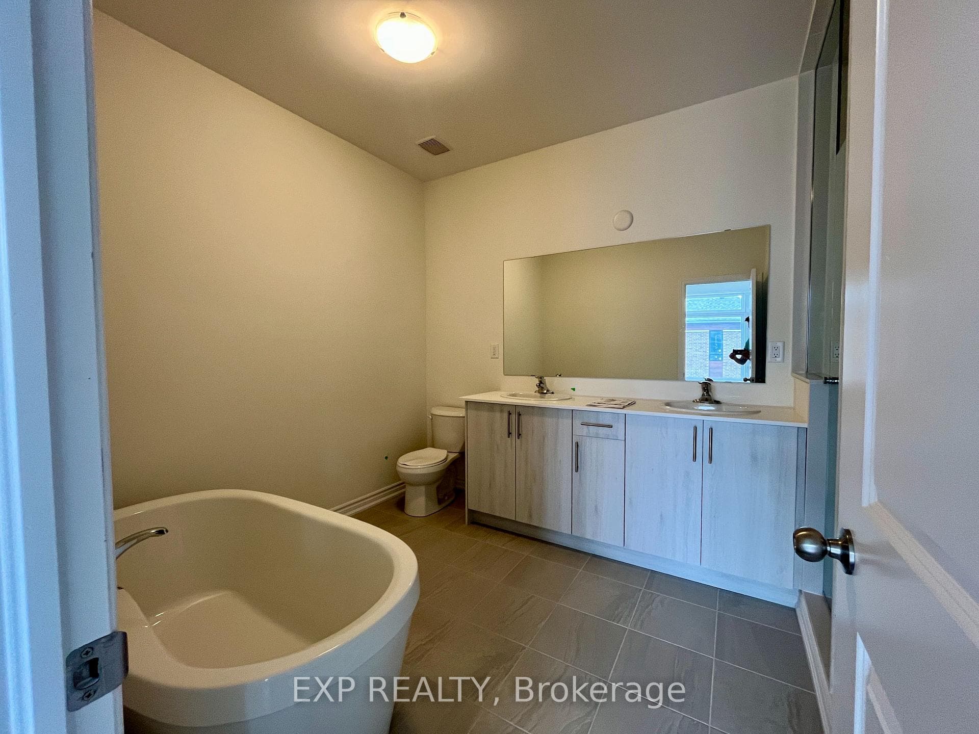 116 blick Crescent photo 15