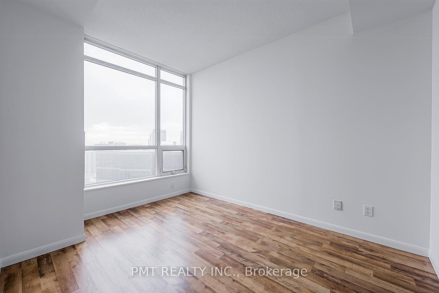 219 Fort York Boulevard Unit 3212 photo 11