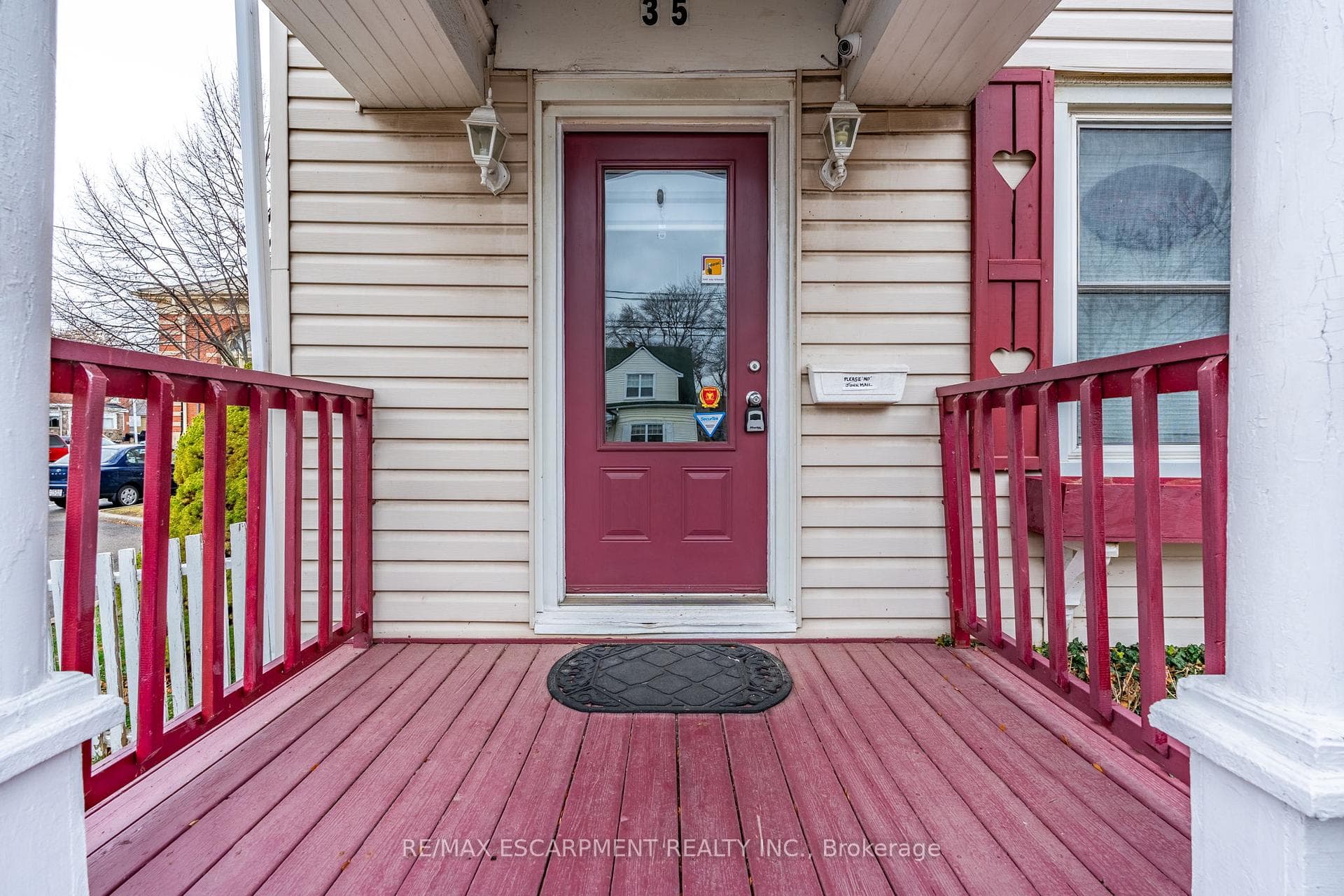 35 Ontario Street photo 9