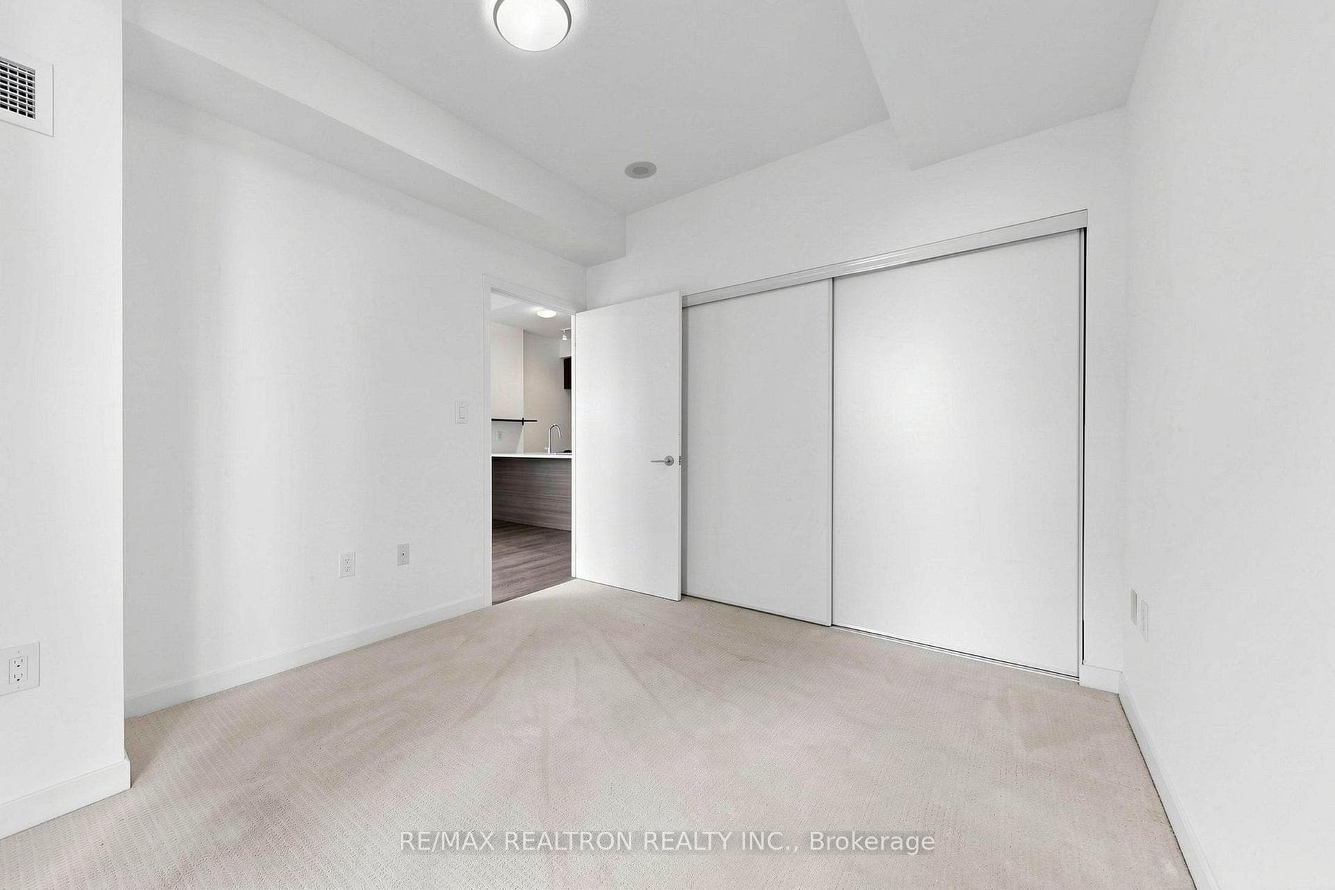 62 Forest Manor Road Unit 606 photo 20