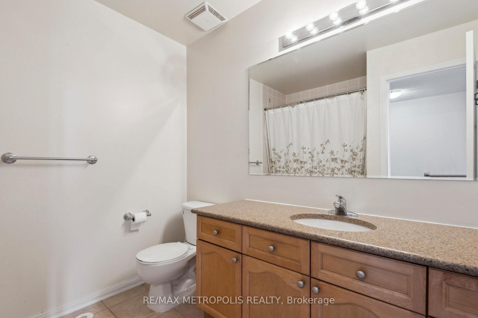 54 Howe Avenue photo 31
