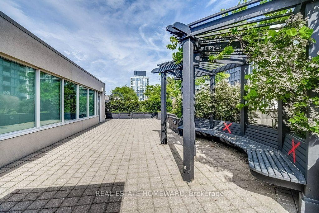 323 Richmond Street Unit 1009 photo 33