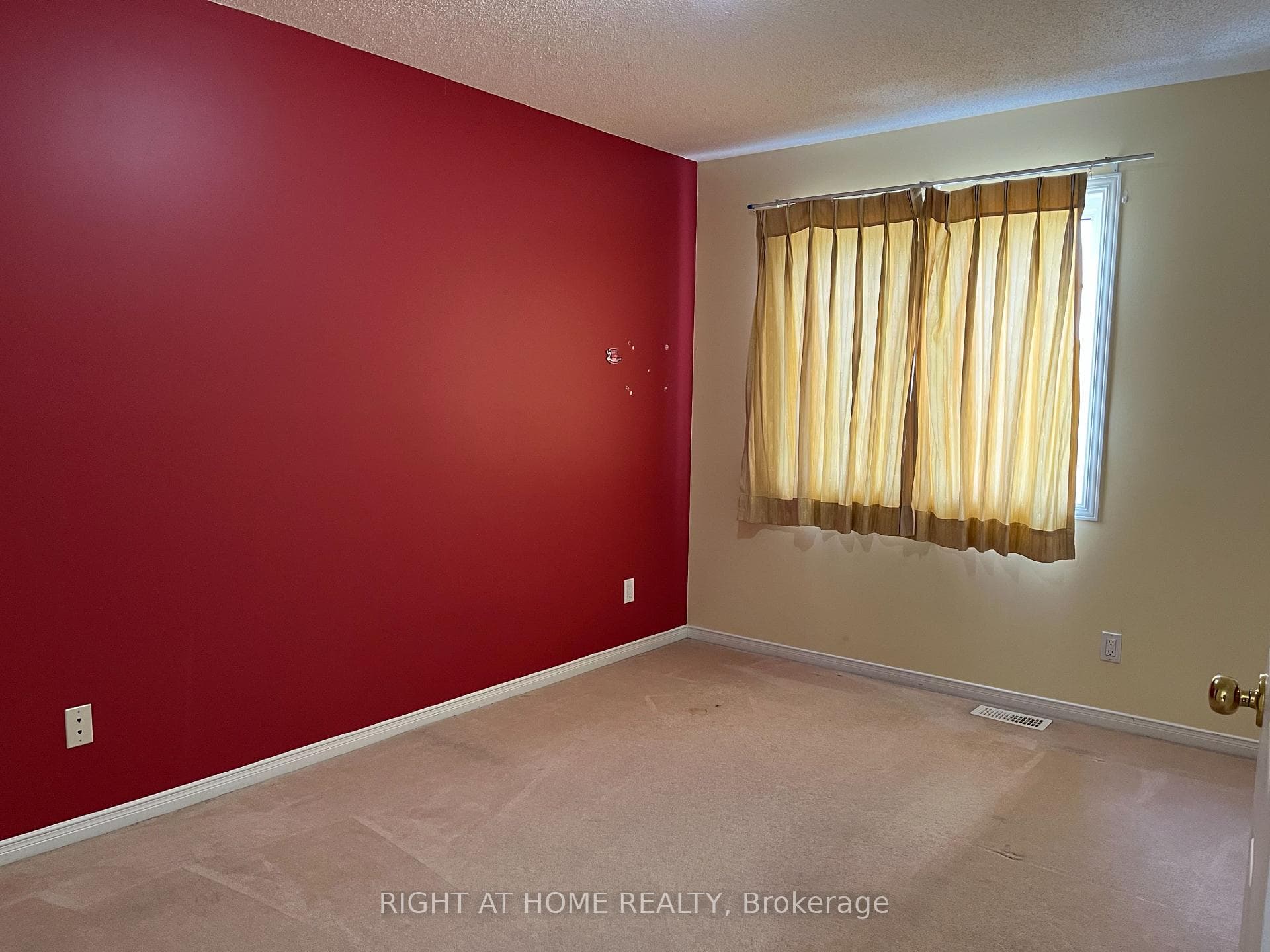 270 DEERCROFT Avenue photo 24