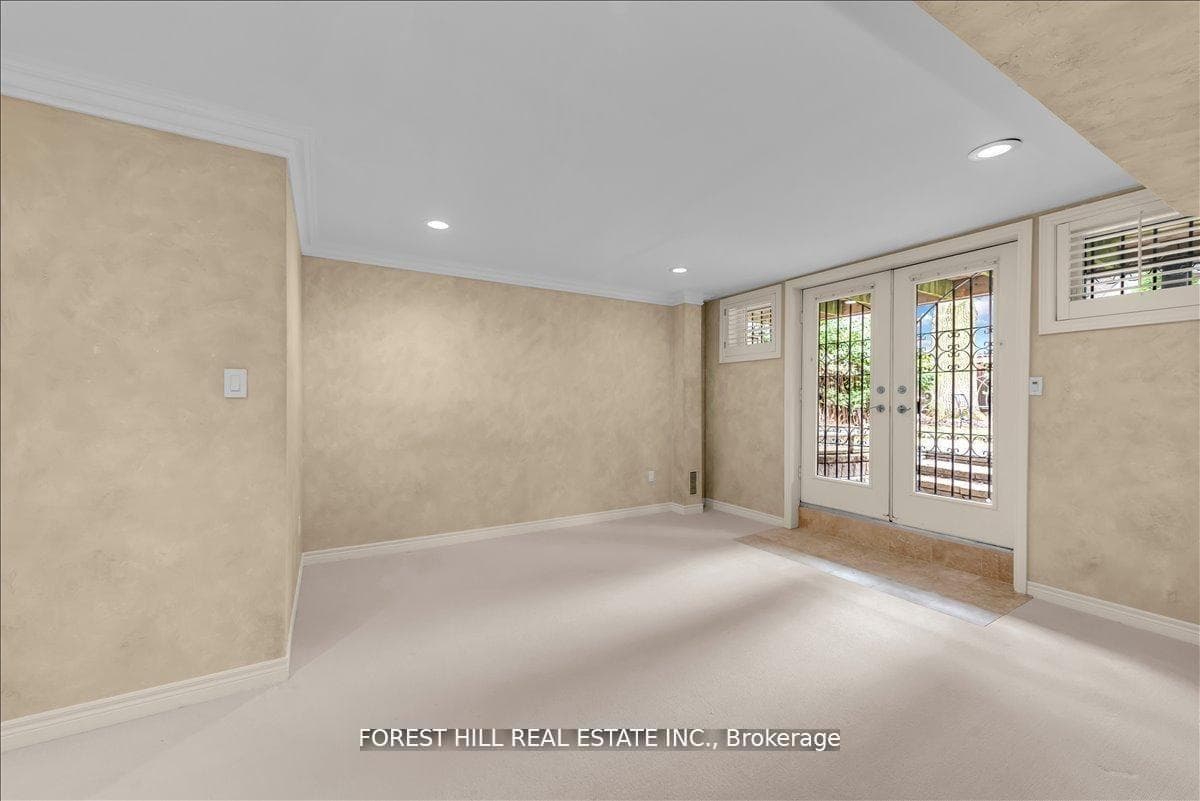313 Broadway Avenue photo 41
