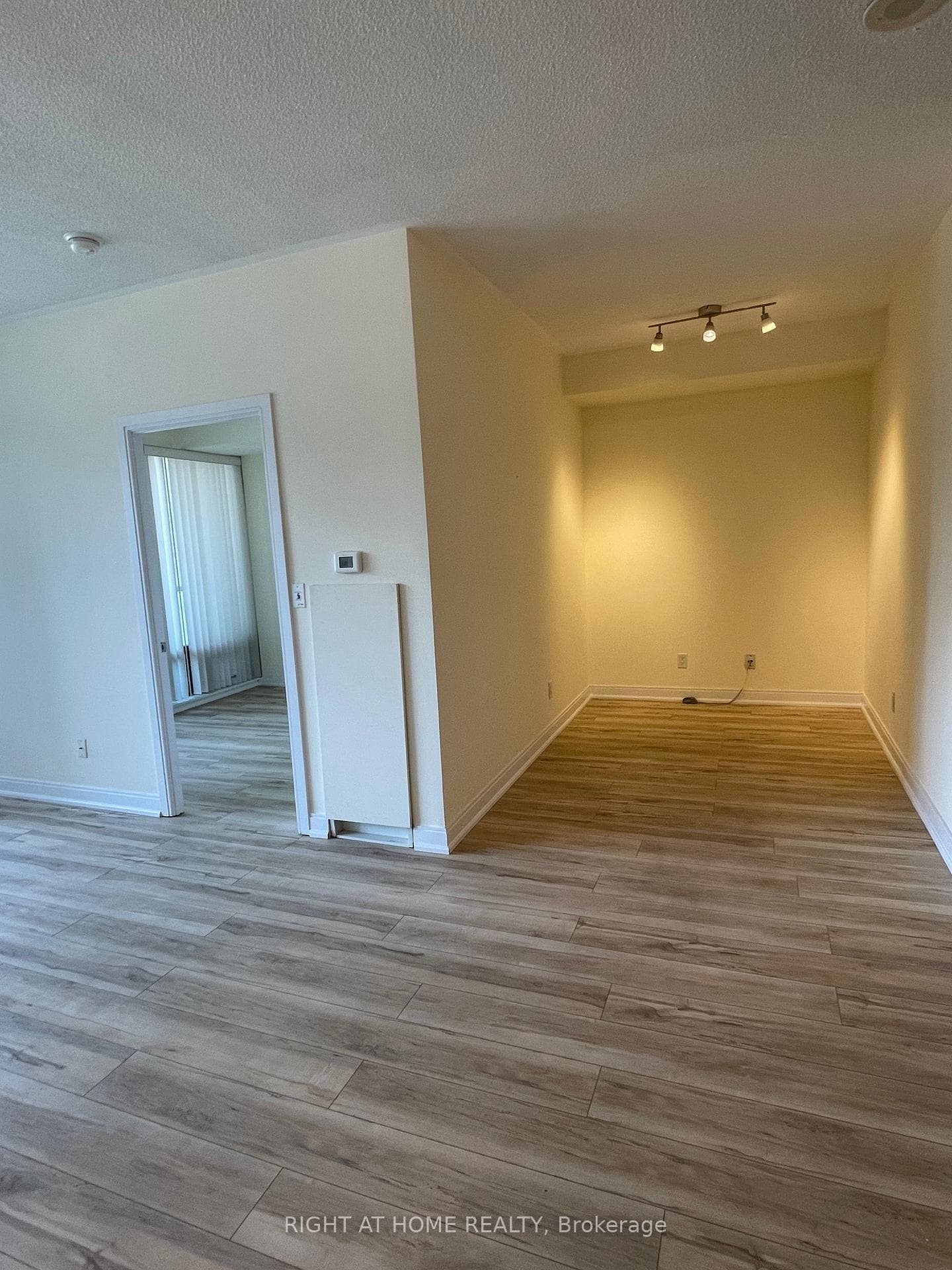 18 Yorkville Avenue Unit 1106 photo 5