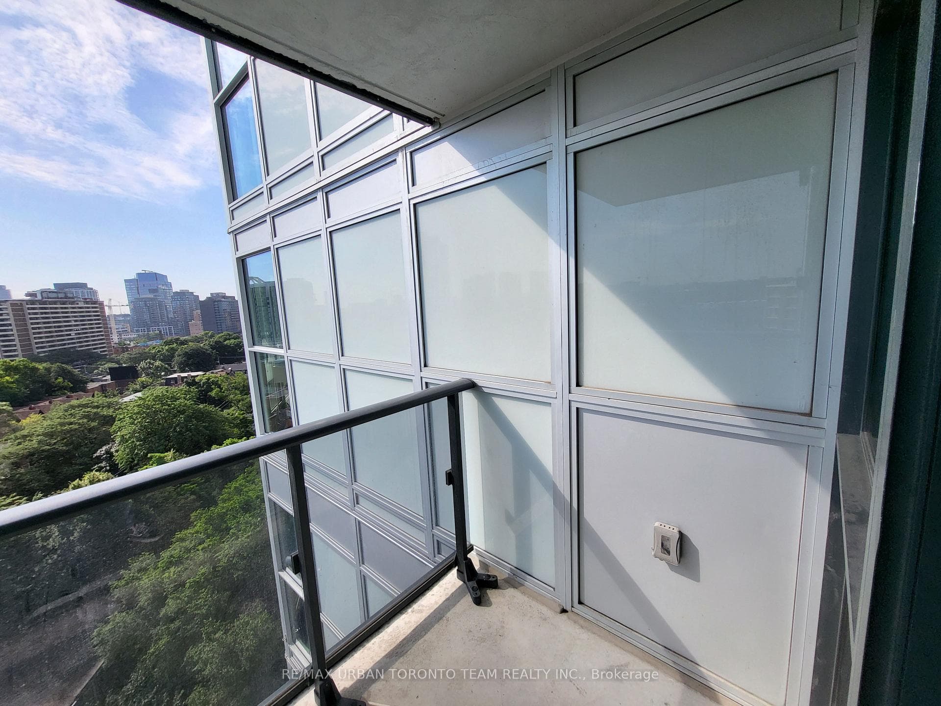 219 Dundas Street Unit 1212 photo 12