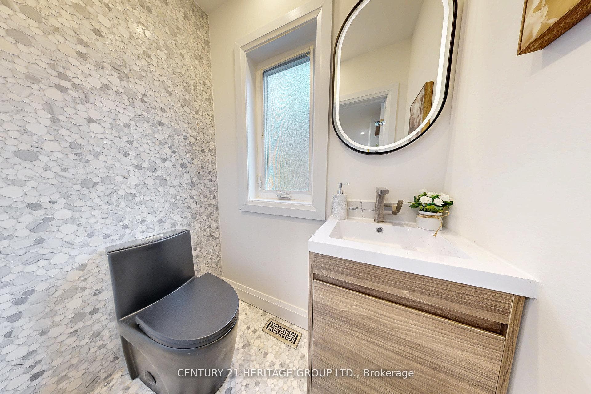547 Melrose Avenue photo 14