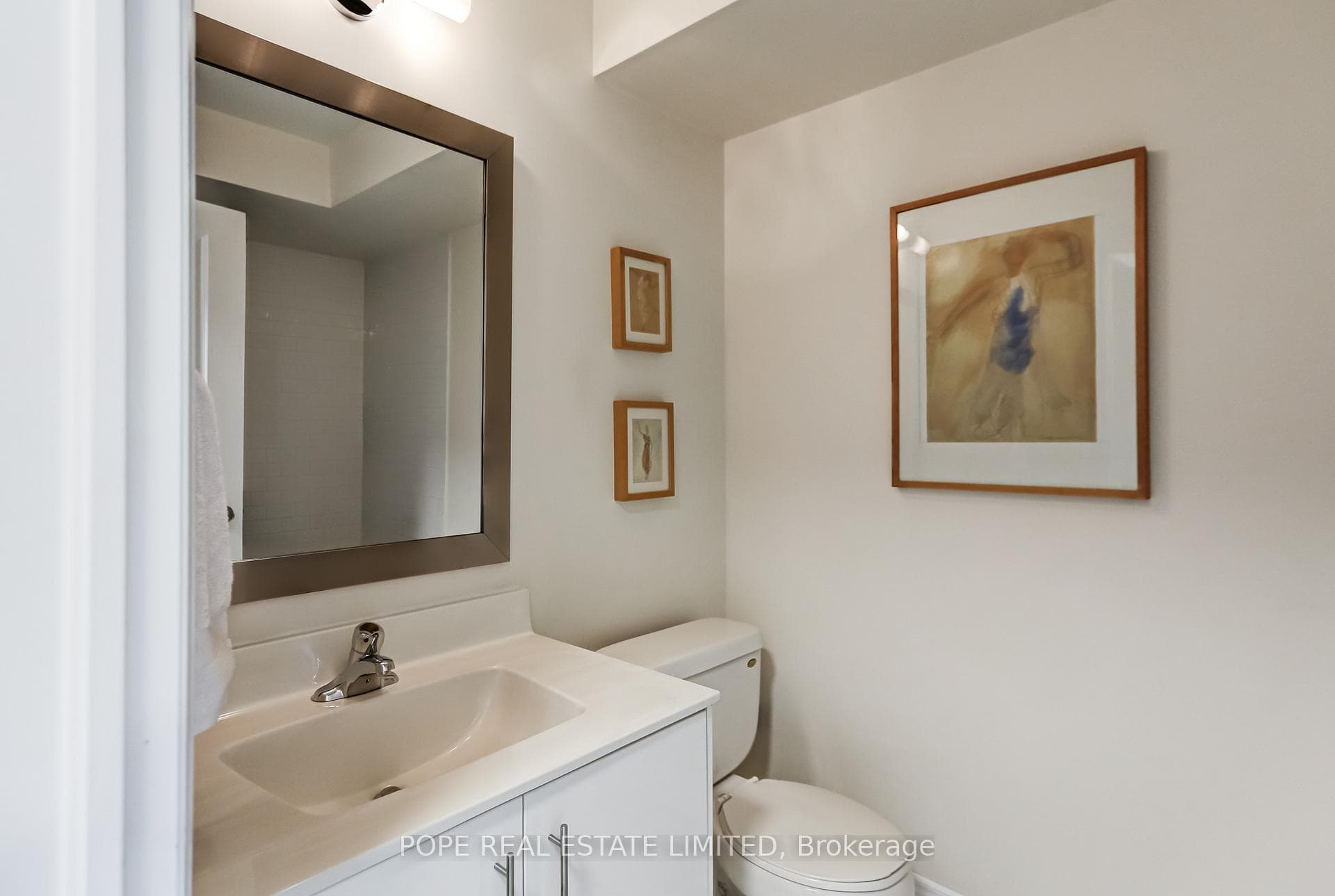 21 Ruby Lang Lane photo 25