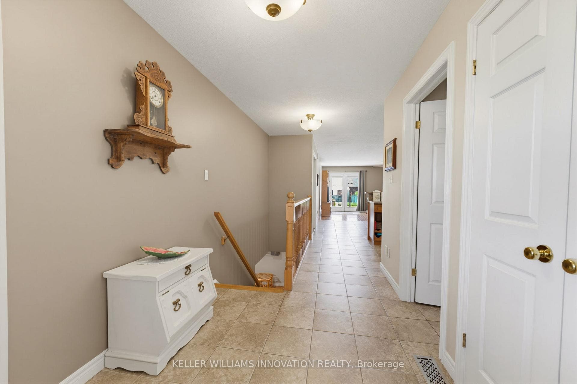 180 Armstrong Street photo 11