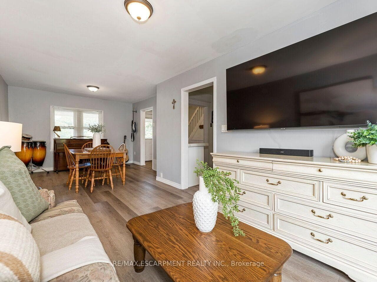 52 Stapleton Avenue photo 5