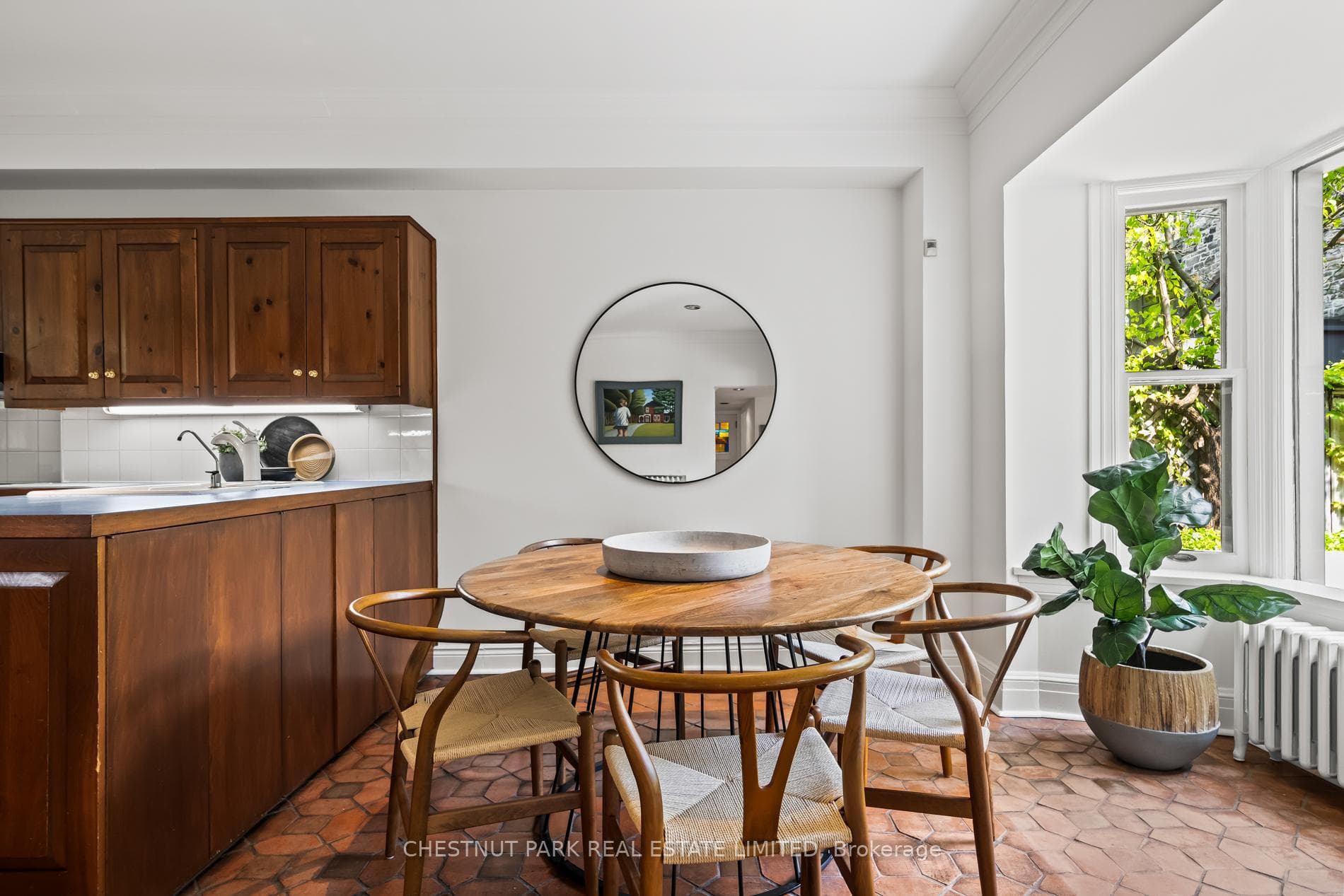 49 Roxborough Street photo 18