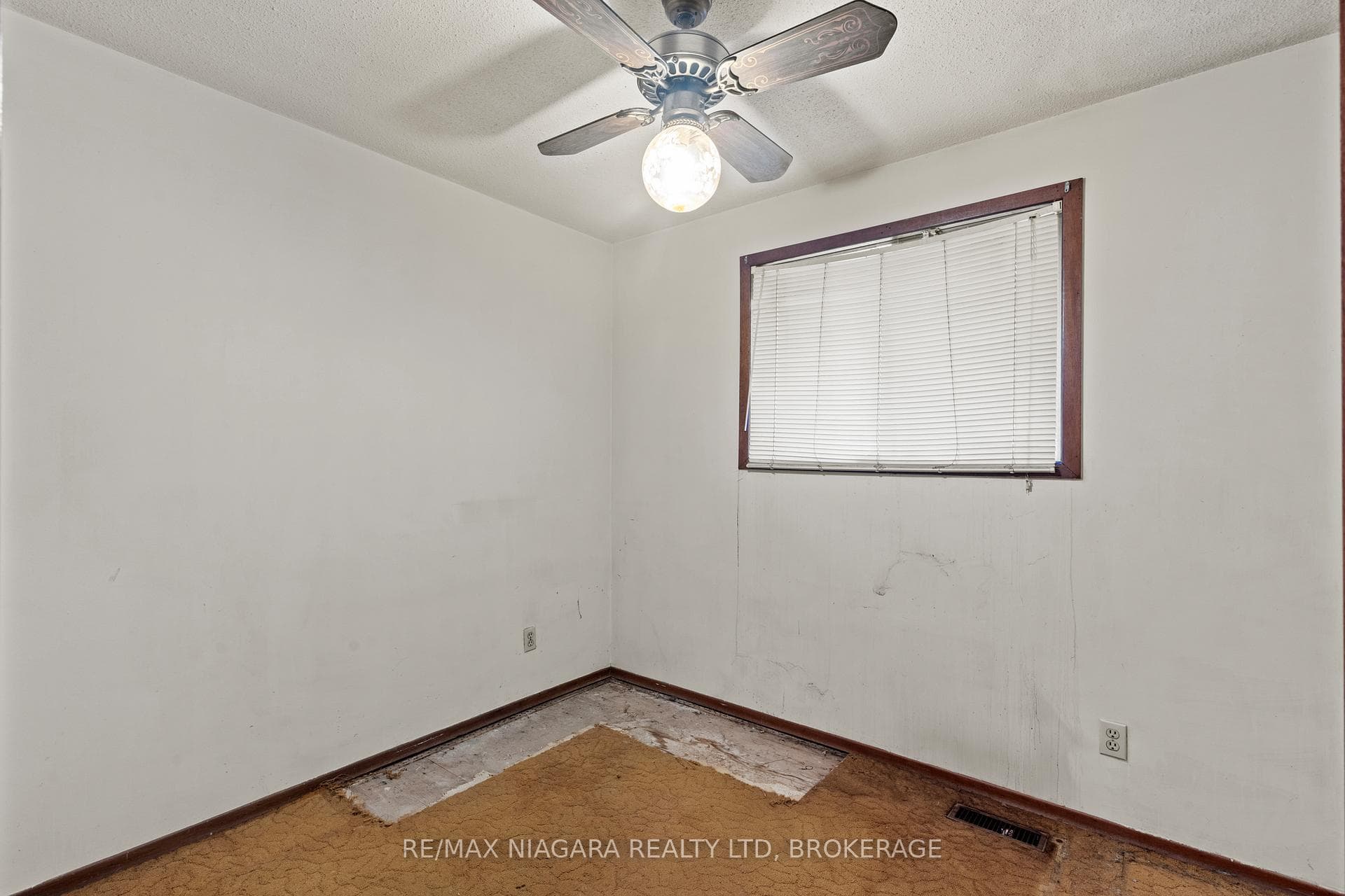 6183 Johnson Drive photo 18