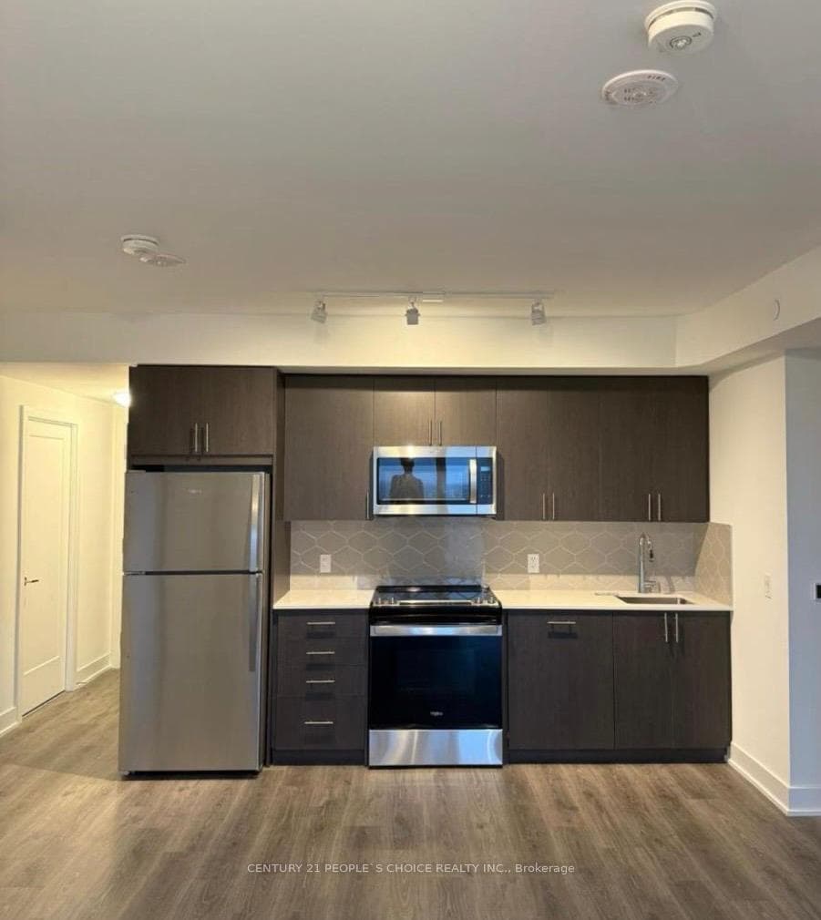 2545 Simcoe Street Unit 306 photo 10