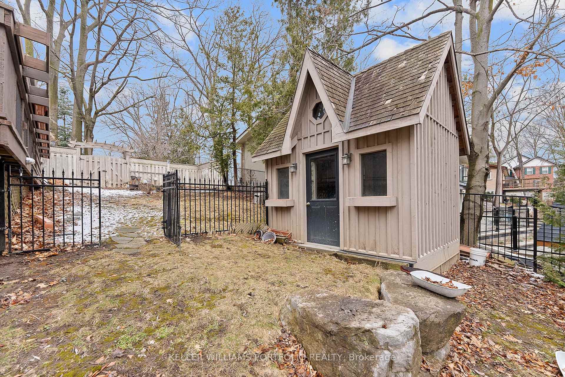 11 Acland Crescent photo 49