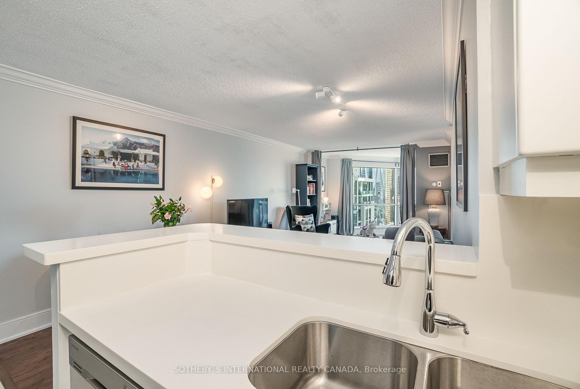 10 Yonge Street Unit 3106 photo 8