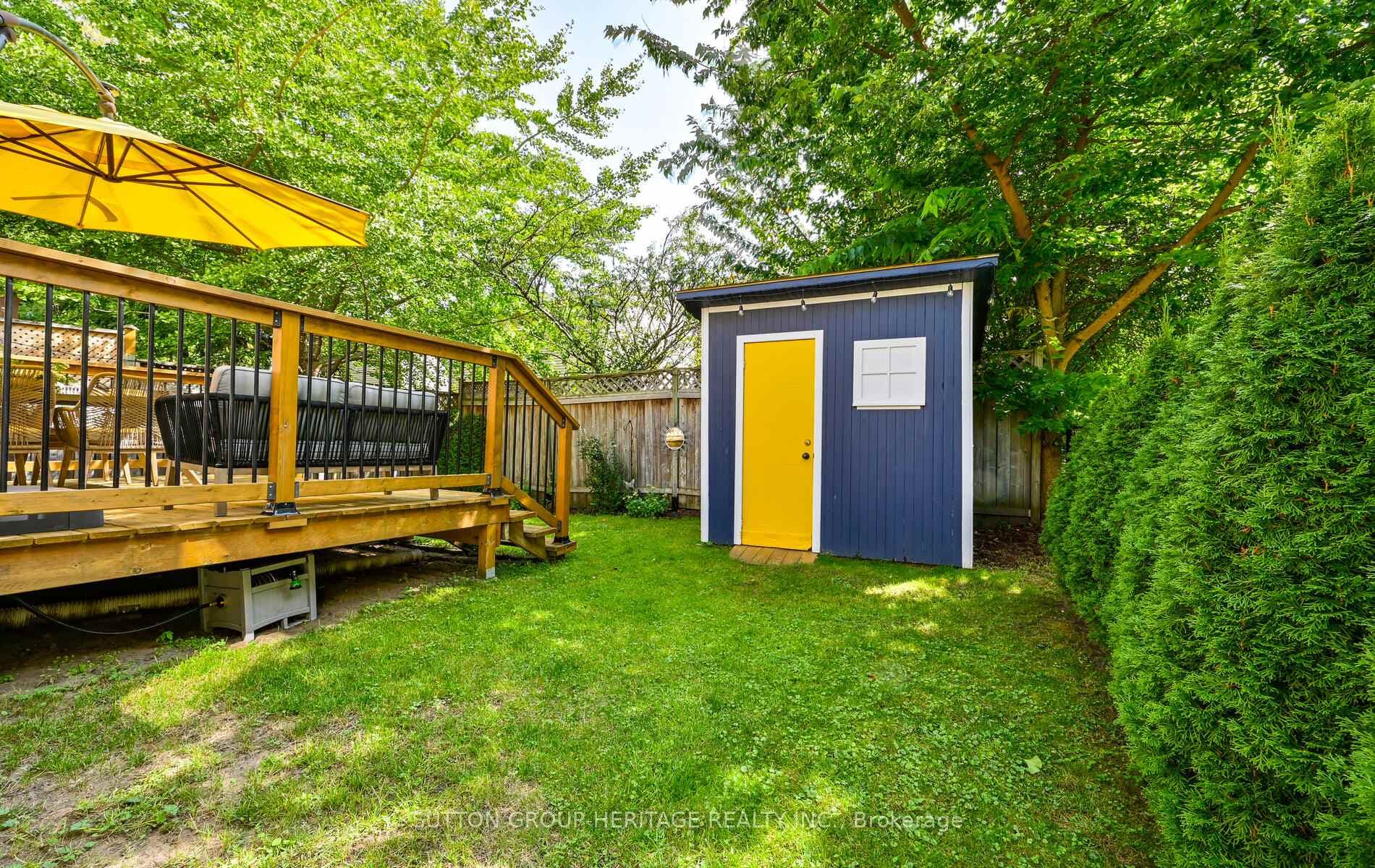 76 Regency Crescent photo 29