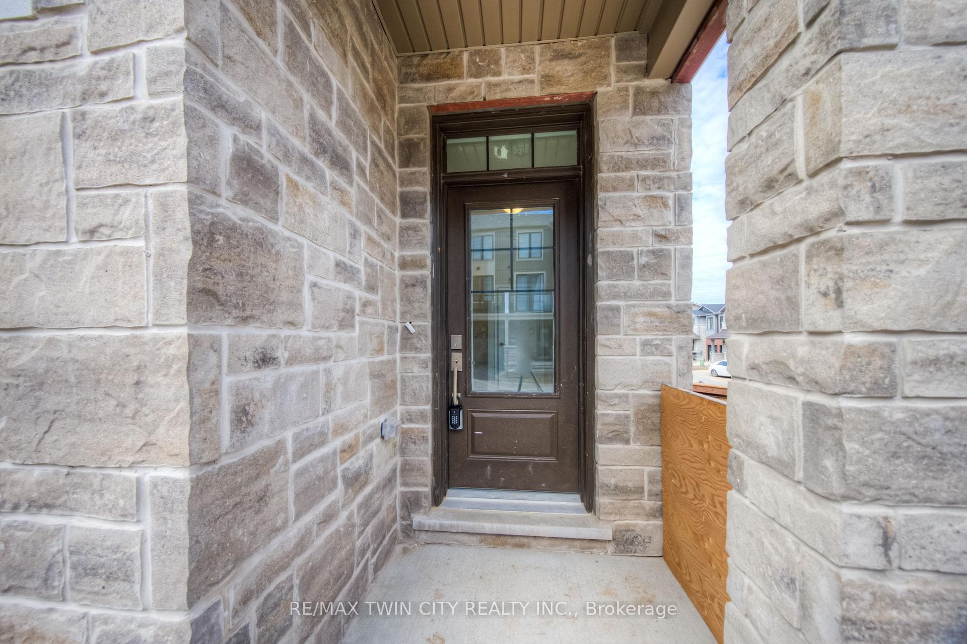 10 Birmingham Drive Unit 136 photo 4