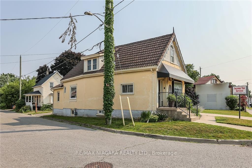 145 Welland Avenue photo 32