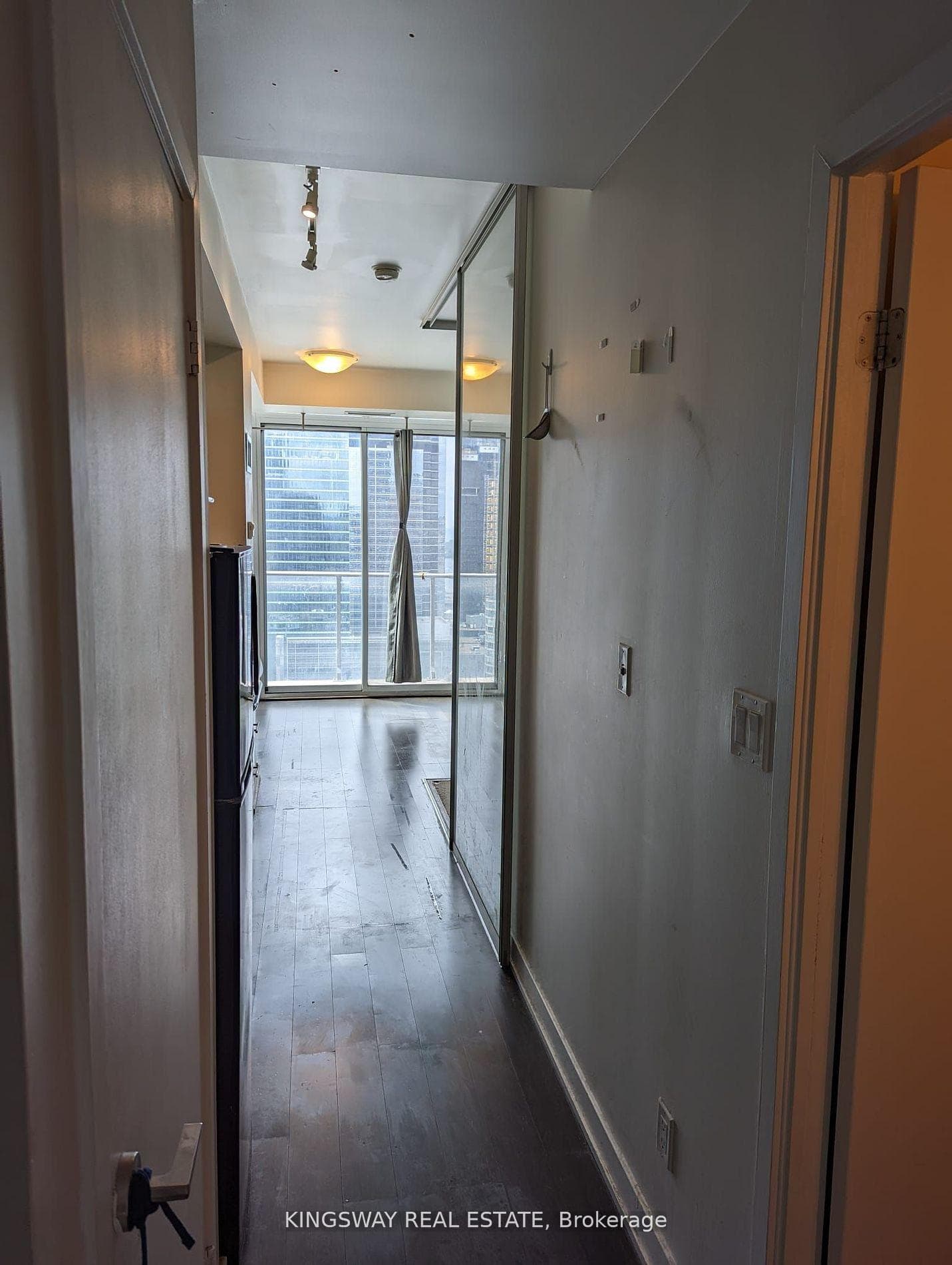 126 Simcoe Street Unit 3002 photo 9