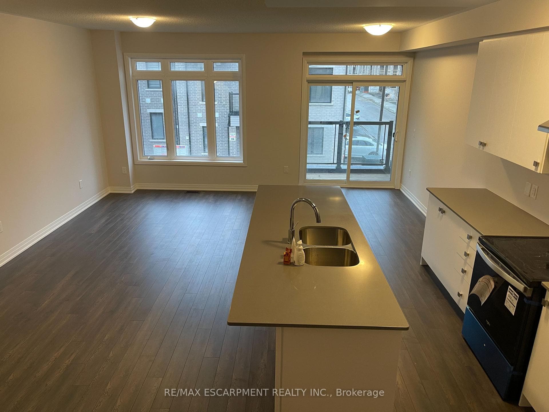 585 Colborne Street Unit 507 photo 7