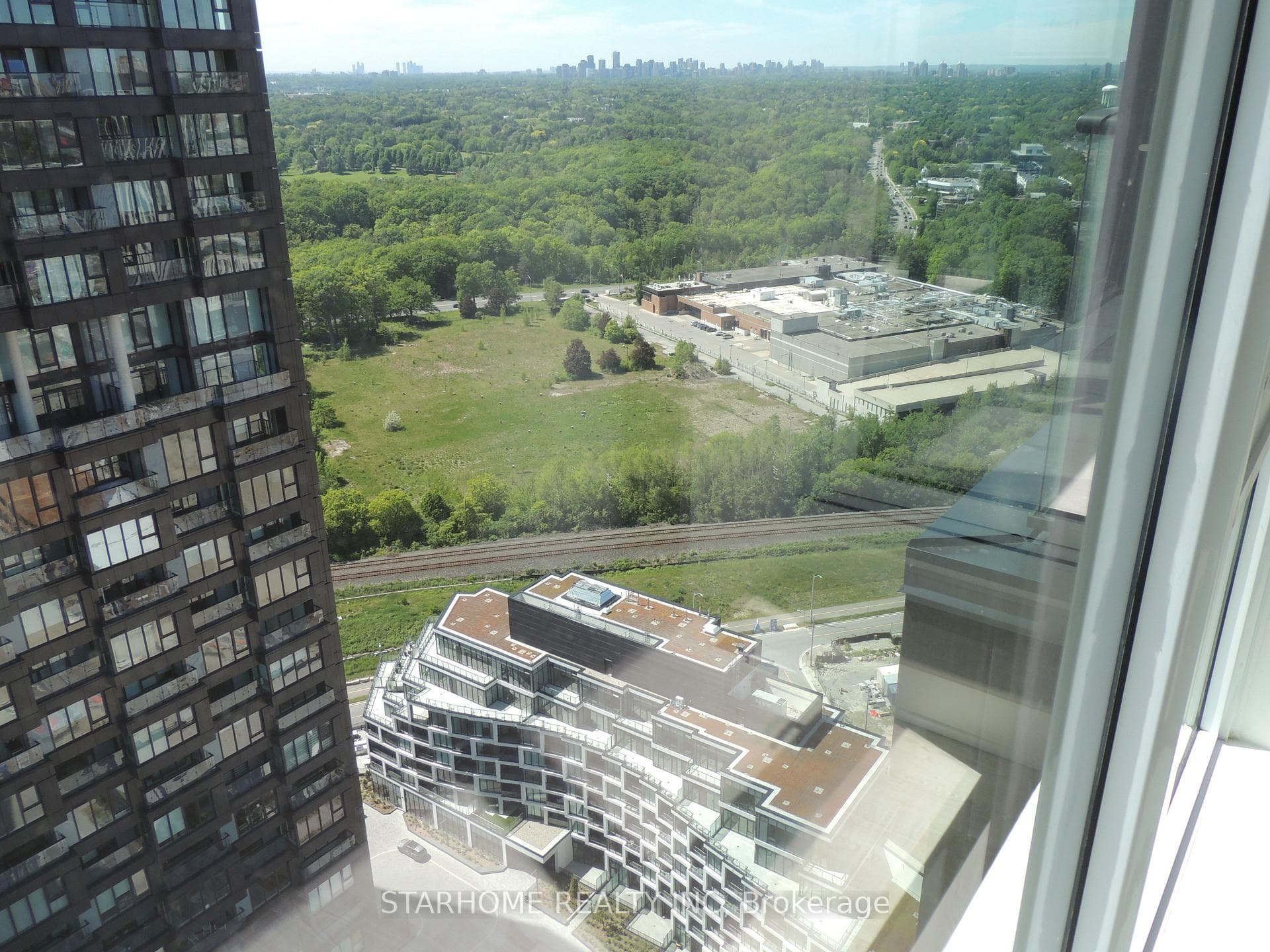5 Quarrington Lane Unit 3301 photo 17
