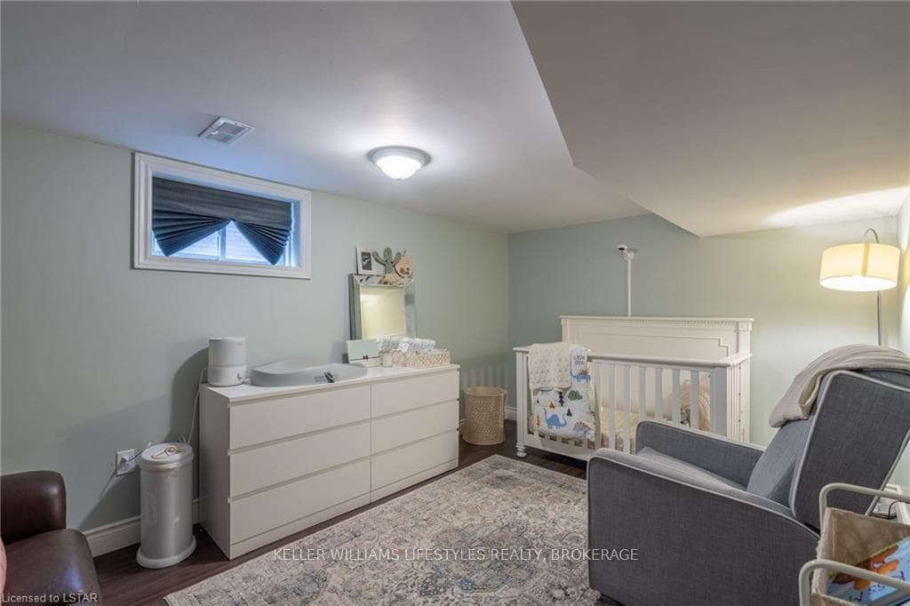 1288 YORK Street photo 16