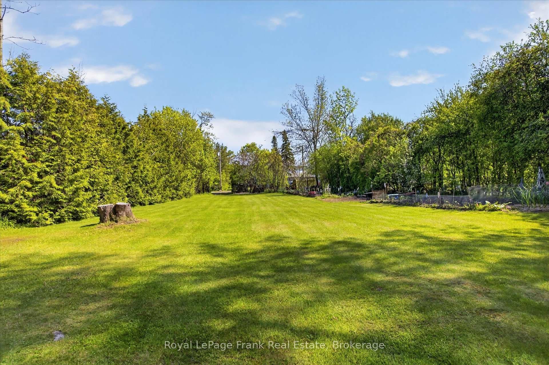 692 North Shore Drive photo 11