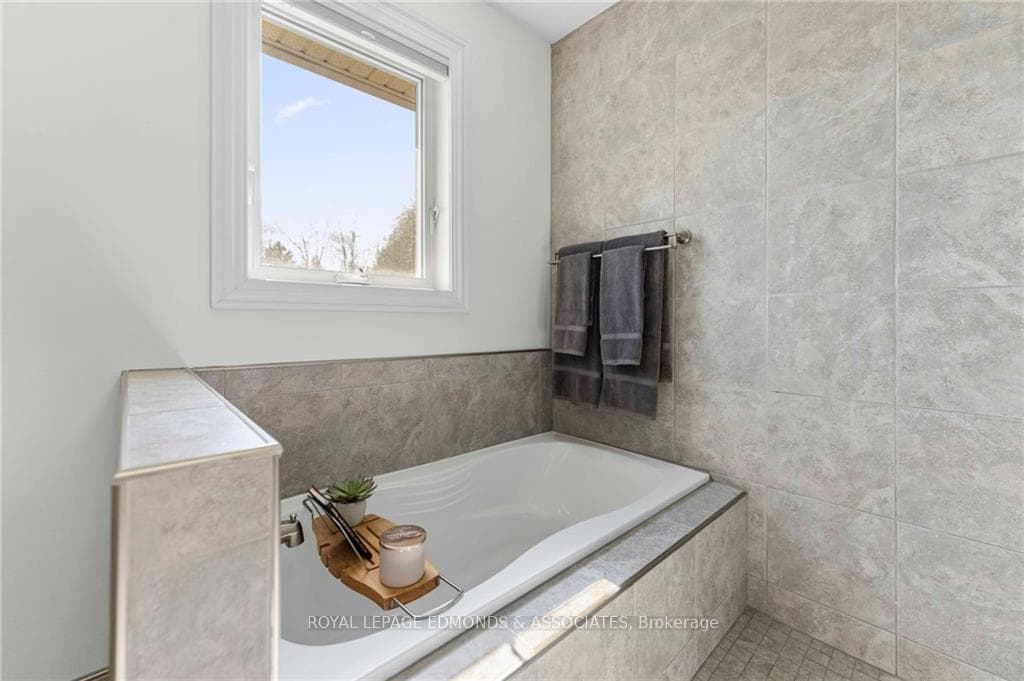 45 FOREST PARK Road photo 17