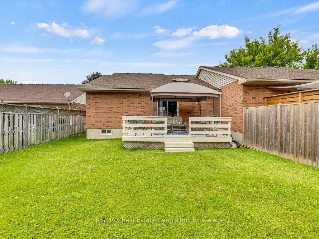 385 Highview Drive photo 30