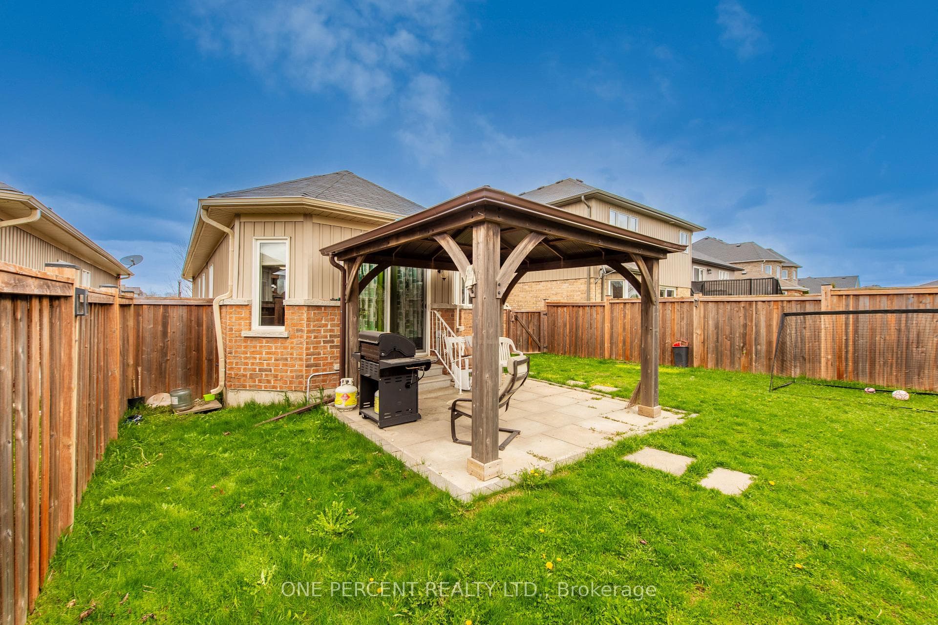 360 Armstrong Street photo 35