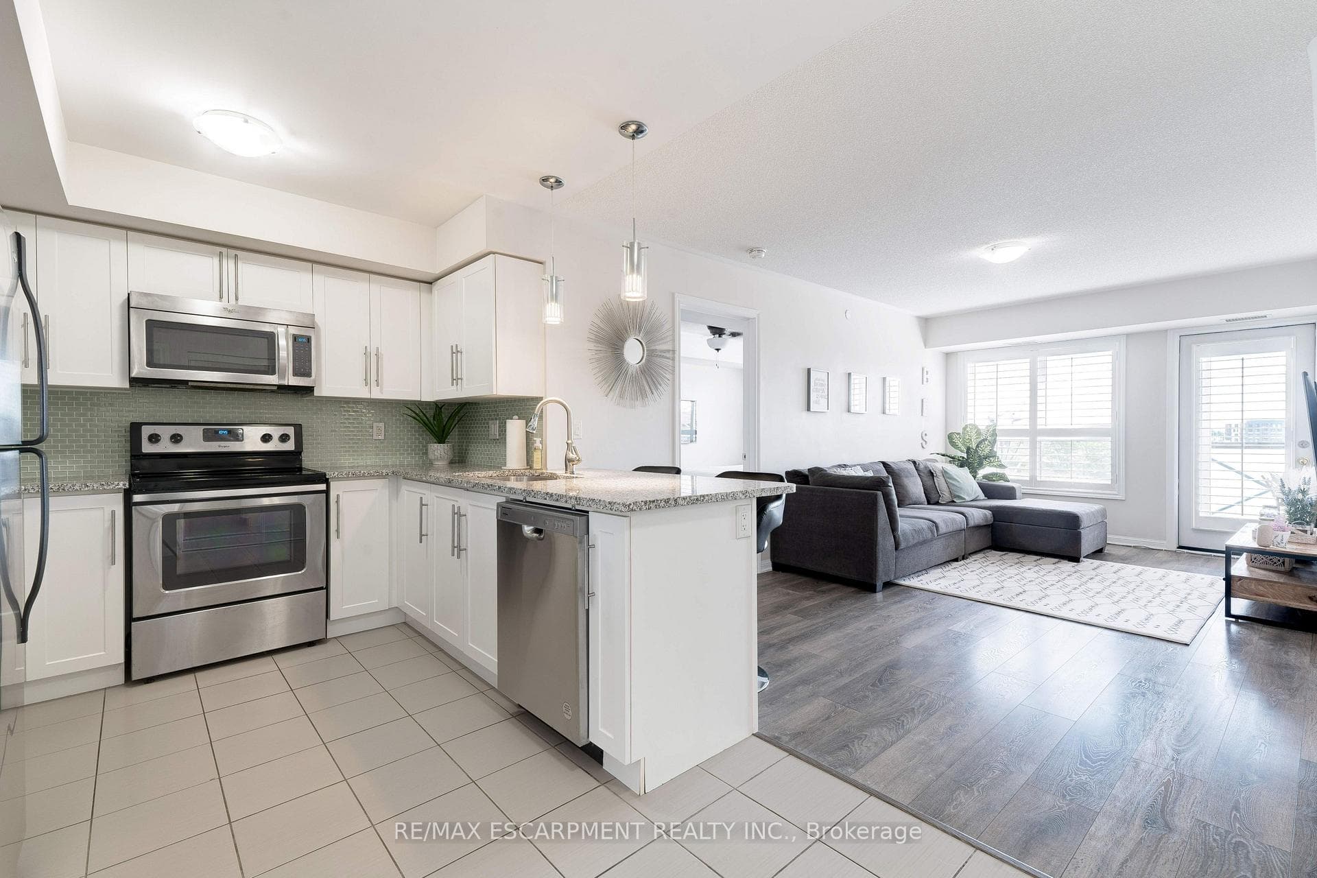 1045 Nadalin Heights Unit 406 photo 6