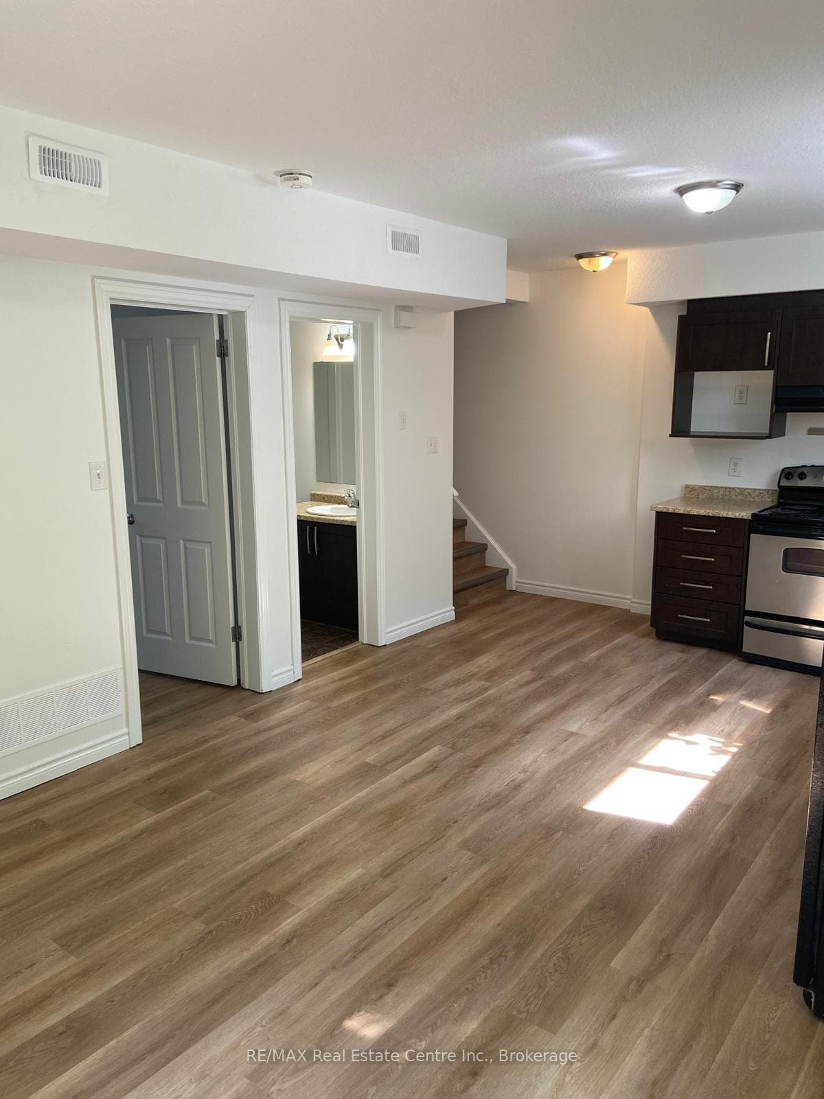 32 Elmsdale Drive Unit 3B photo 5