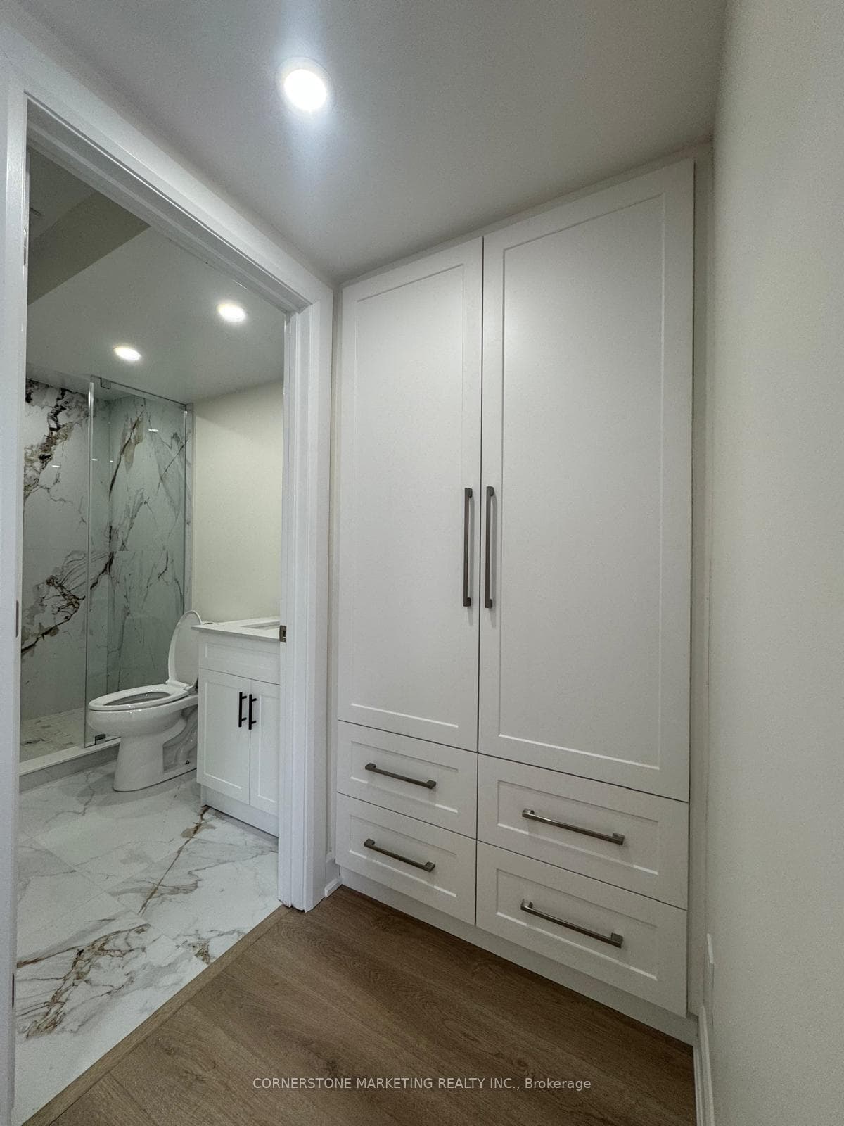 59 Melville (Upper Level) Avenue photo 8