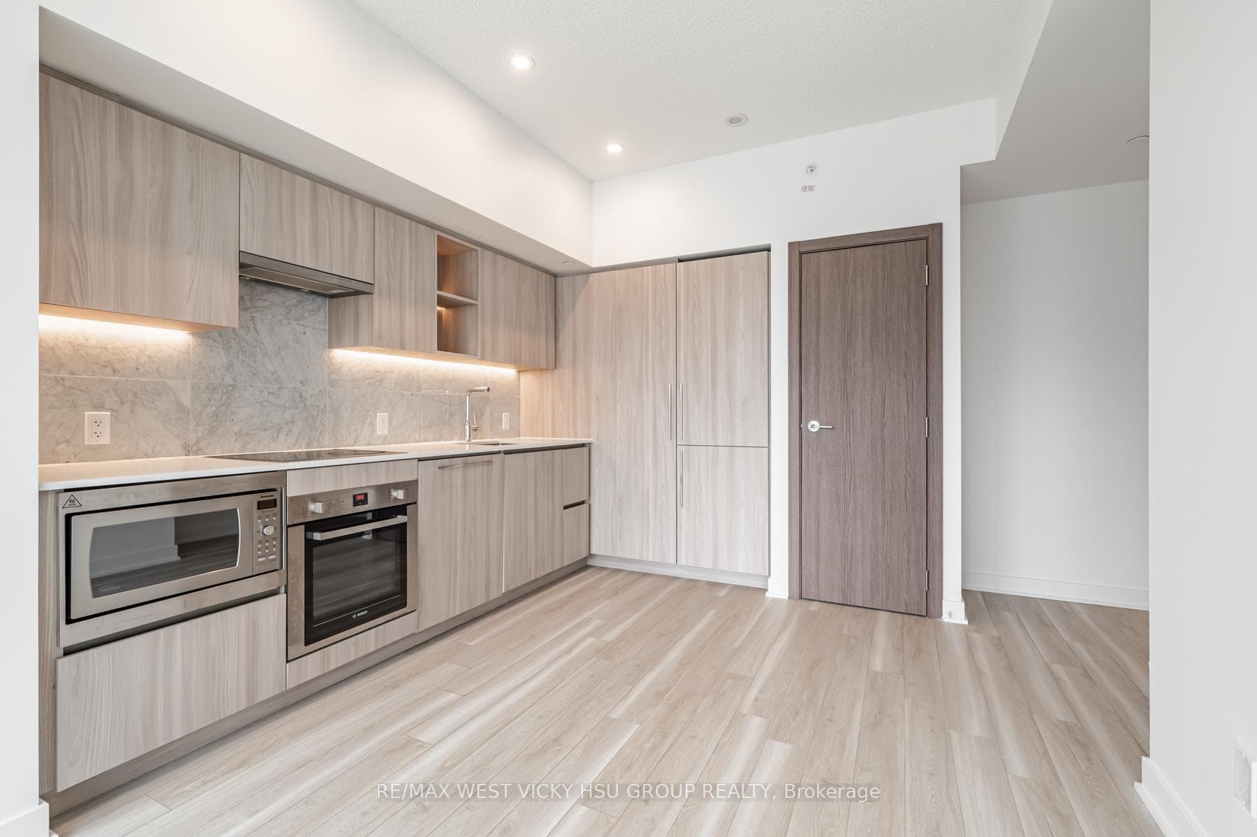 19 Bathurst Street Unit 3516 photo 9
