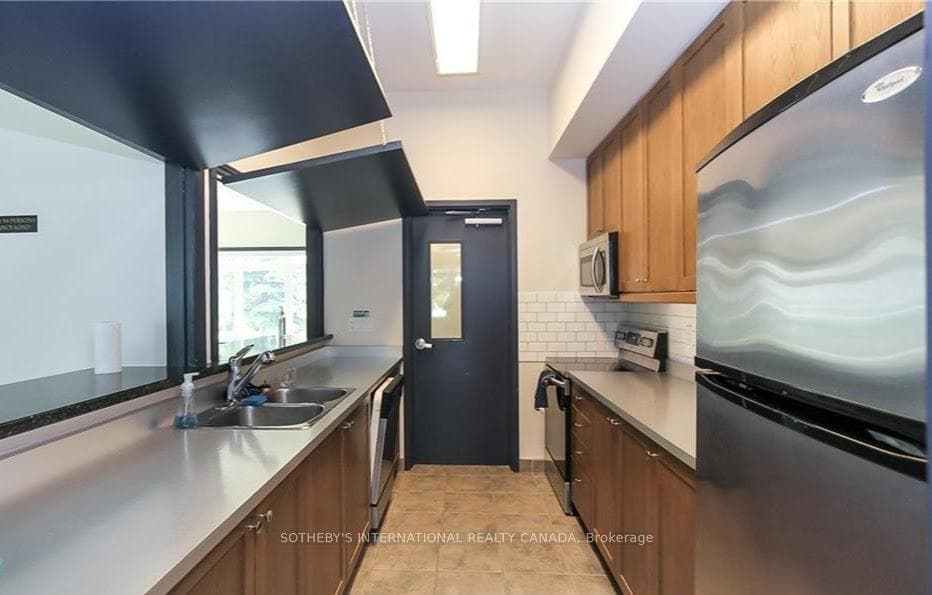 9 Waterpond Place photo 33