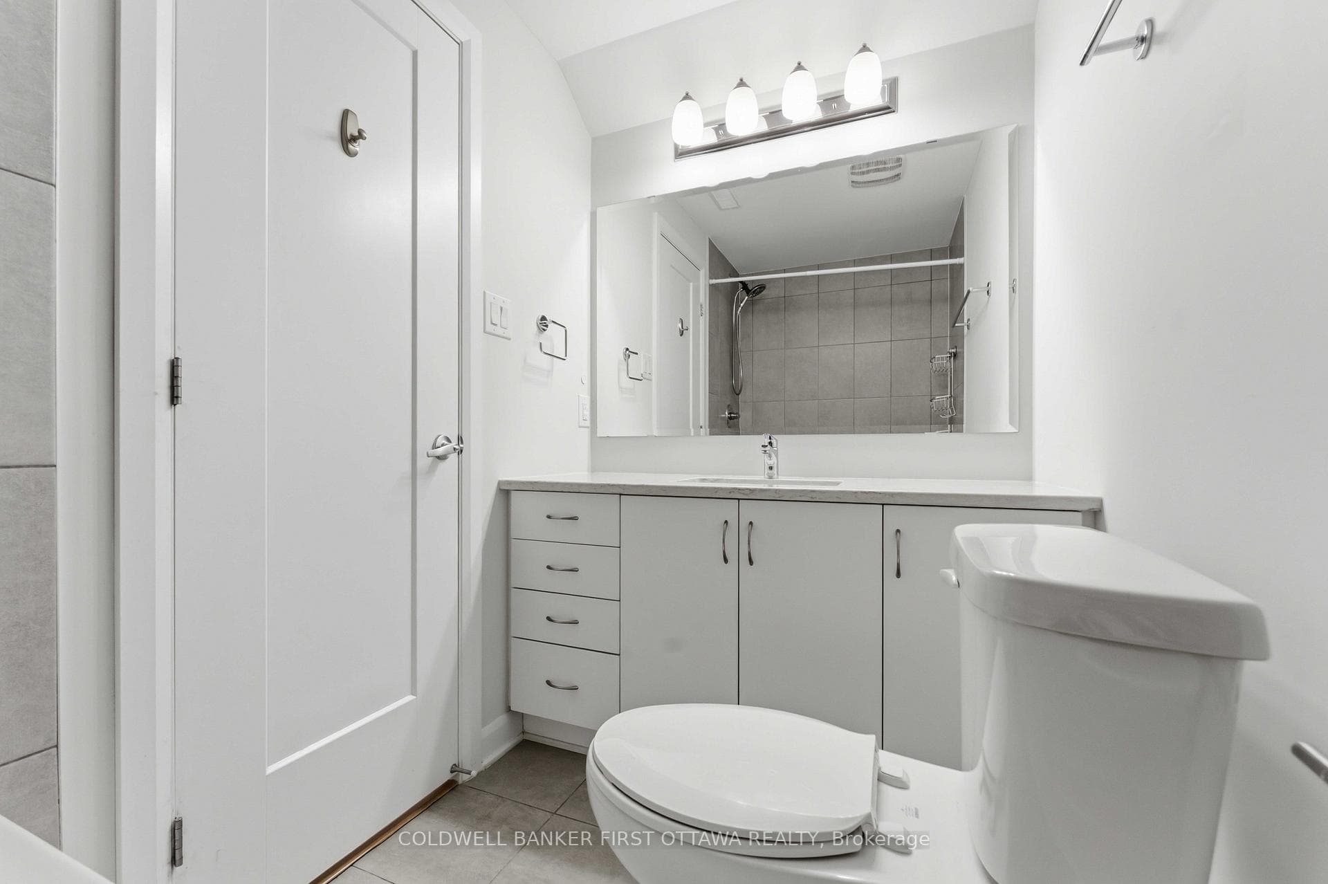 415 Eldorado Private Unit A photo 30