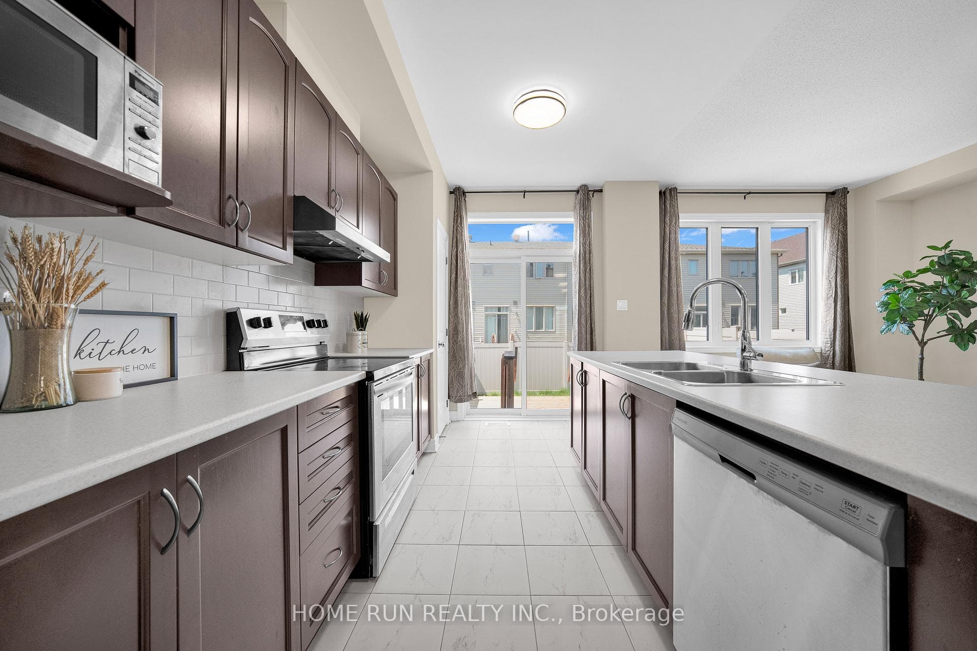 818 Clarity Avenue photo 10