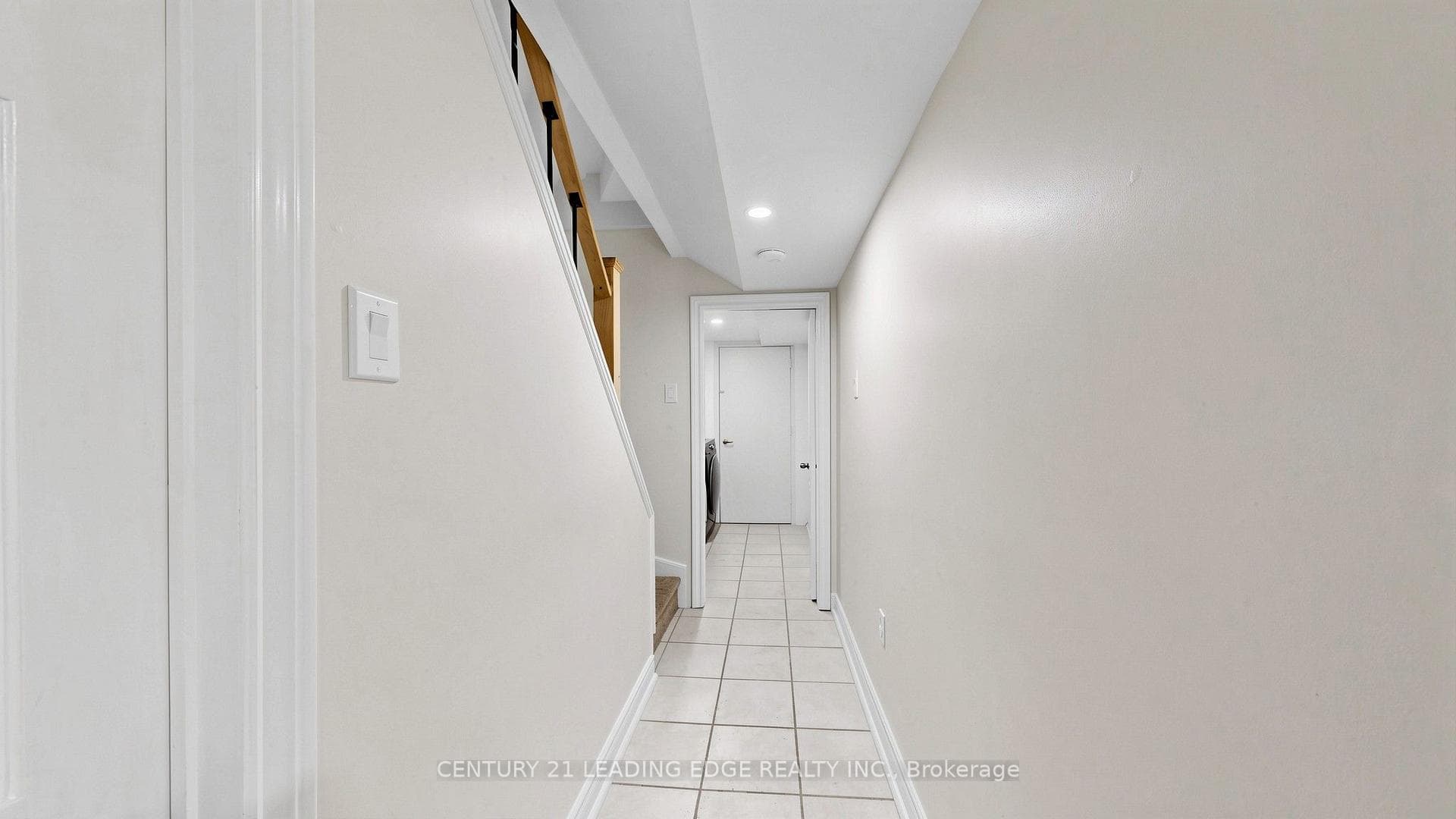 209 Kelso Crescent photo 34
